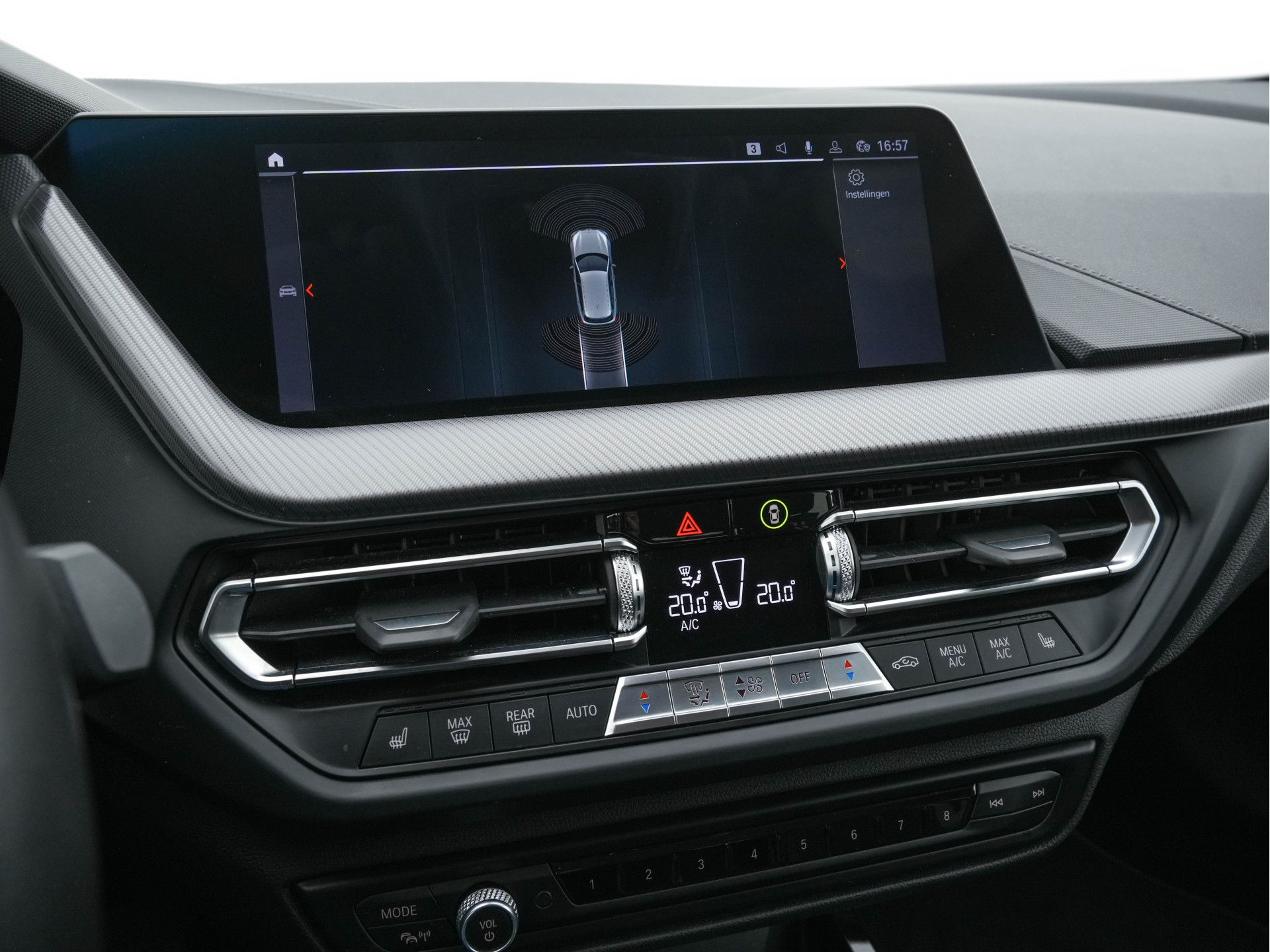 BMW 1-serie 116d Executive Edition Sport-Line (INCL-BTW) *DIGI-COCKPIT | FULL-LED | NAVI-FULLMAP | LEATHER-MICROFIBRE | AMBIENT-LIGHT | CARPLAY | CRUISE | KEYLESS | HEATED-SPORTSEATS | PRIVACY-GLASS | DAB | ECC | PDC | 17"ALU*