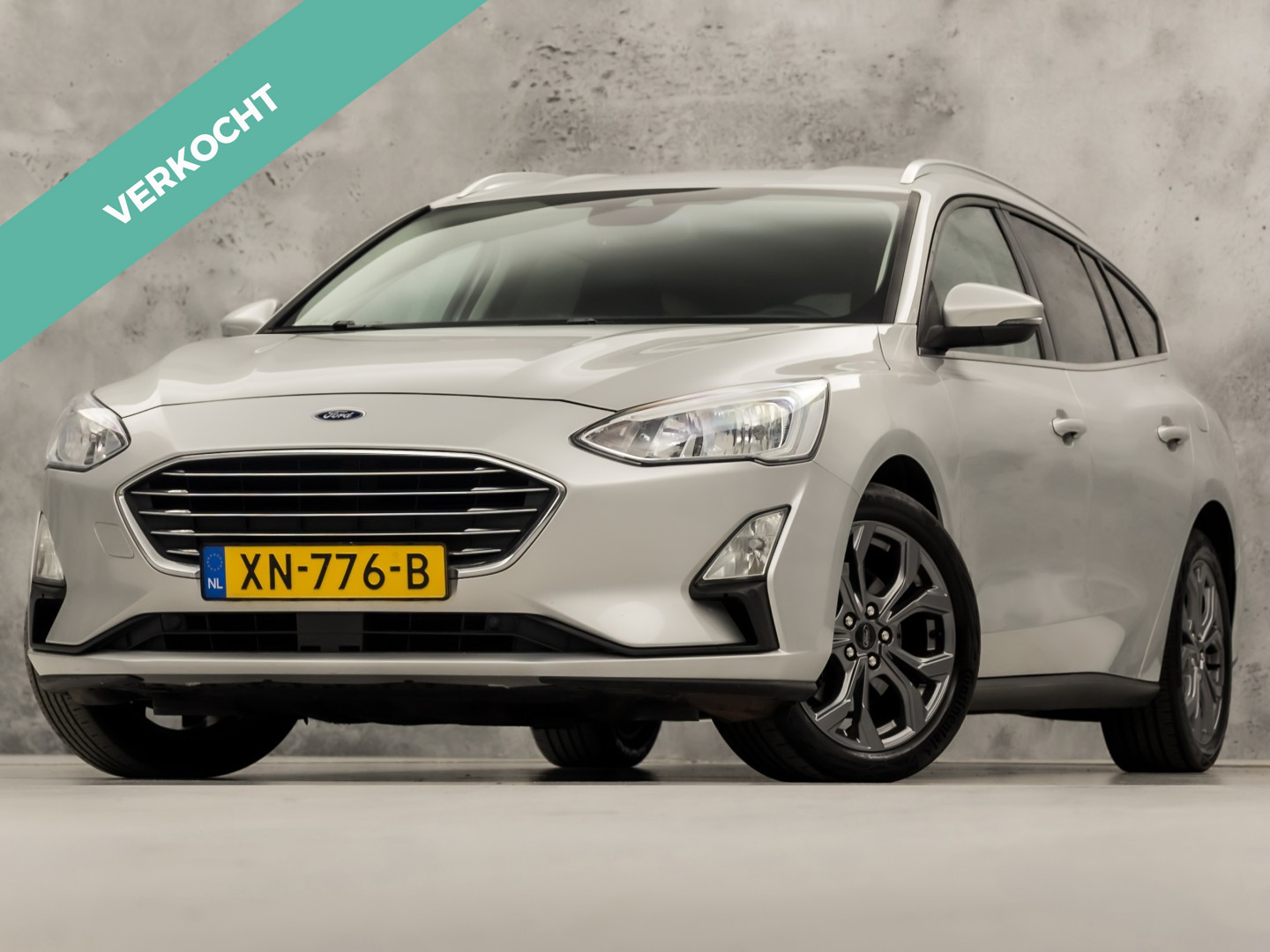 Ford Focus Wagon 1.0 EcoBoost Titanium Sport (APPLE CARPLAY, GROOT NAVI, STUUR/STOELVERWARMING, KEYLESS, SPORTSTOELEN, GETINT GLAS, LM VELGEN, CRUISE, NIEUWSTAAT)