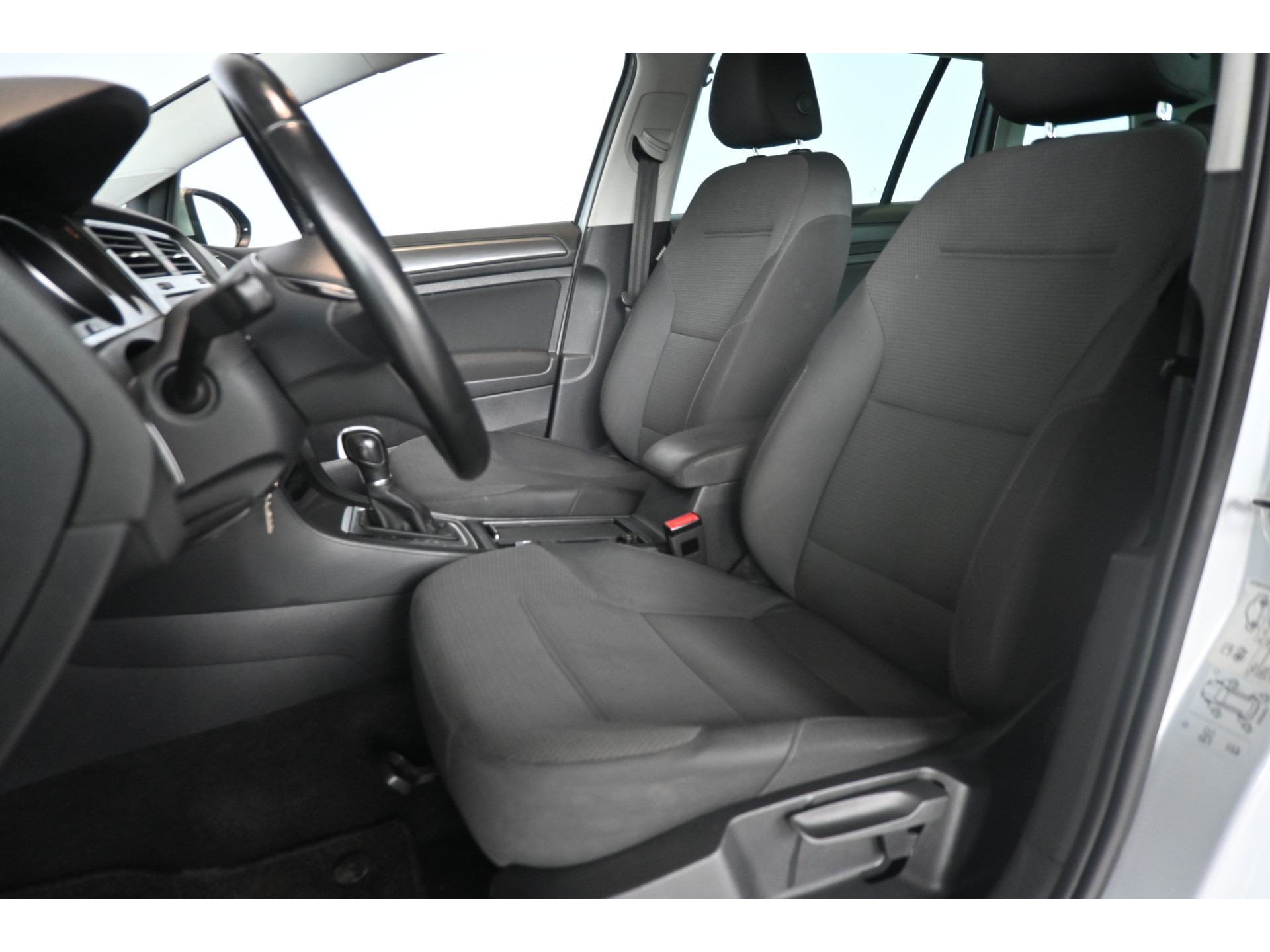Volkswagen Golf Variant 1.0 TSI Comfortline Carplay Cruise control LED Clima Navigatie 1e Eigenaar PDC Inruil Mogelijk!