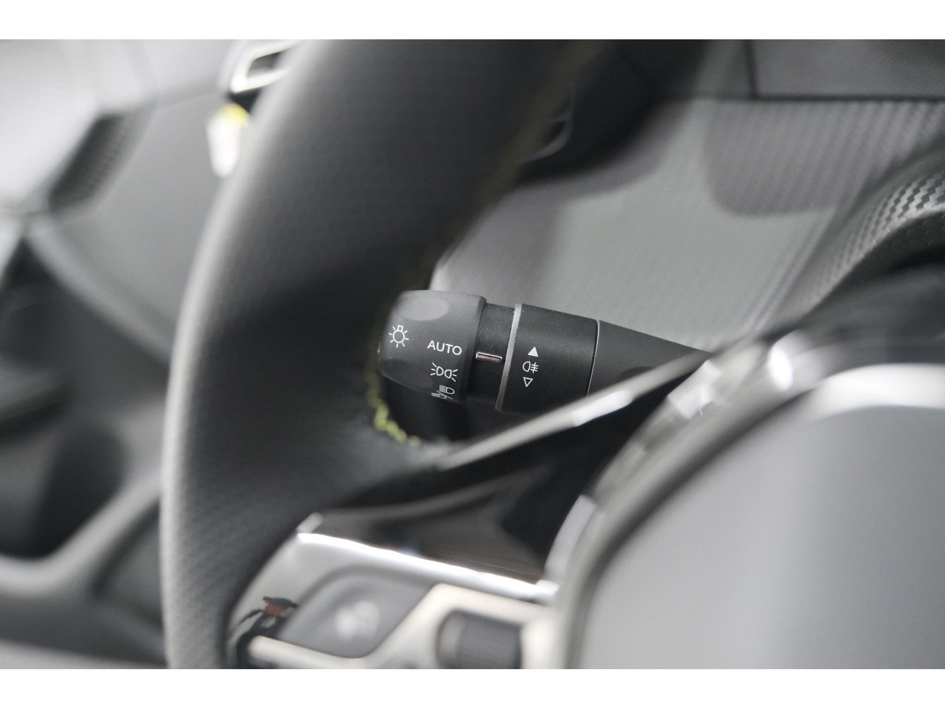 Peugeot 208 PureTech 100 GT | Camera | Adaptieve Cruise Control | Navigatie | Apple Carplay