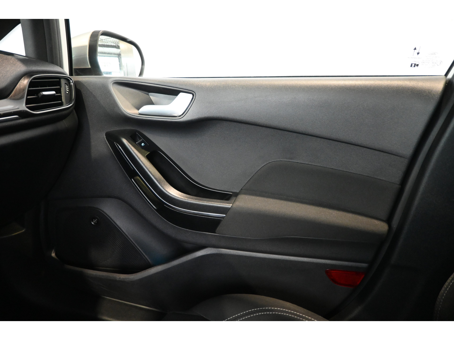 Ford Fiesta 1.0 EcoBoost Hybrid Active X Navigatie Caplay Stoel/Stuurverwarming Goed Onderhouden! Inruil Mogelijk!