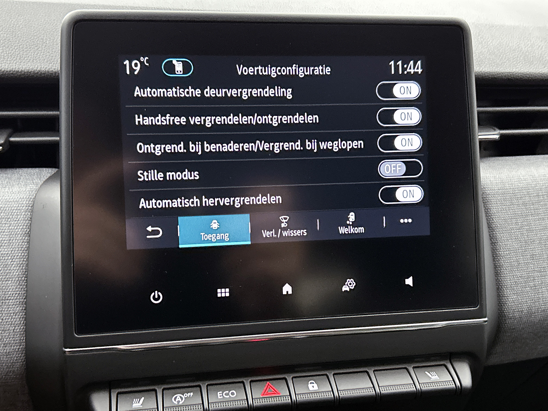 Renault Clio TCe 90PK GPF evolution | CAMERA | NAVI | DEALER ONDERHOUDEN | STOEL VERWARM. | PARK. SENSOREN | CARPLAY
