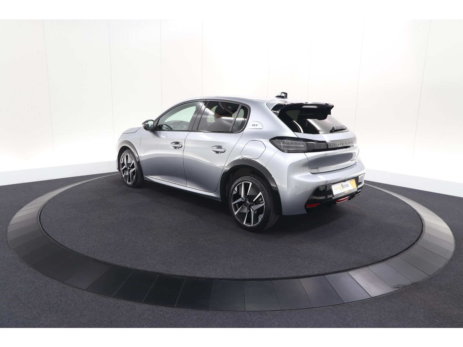 Peugeot 208 1.2 Hybrid 145 e-DCS6 GT | Alcantara Pakket | Camera | Apple Carplay | Stoelverwarming