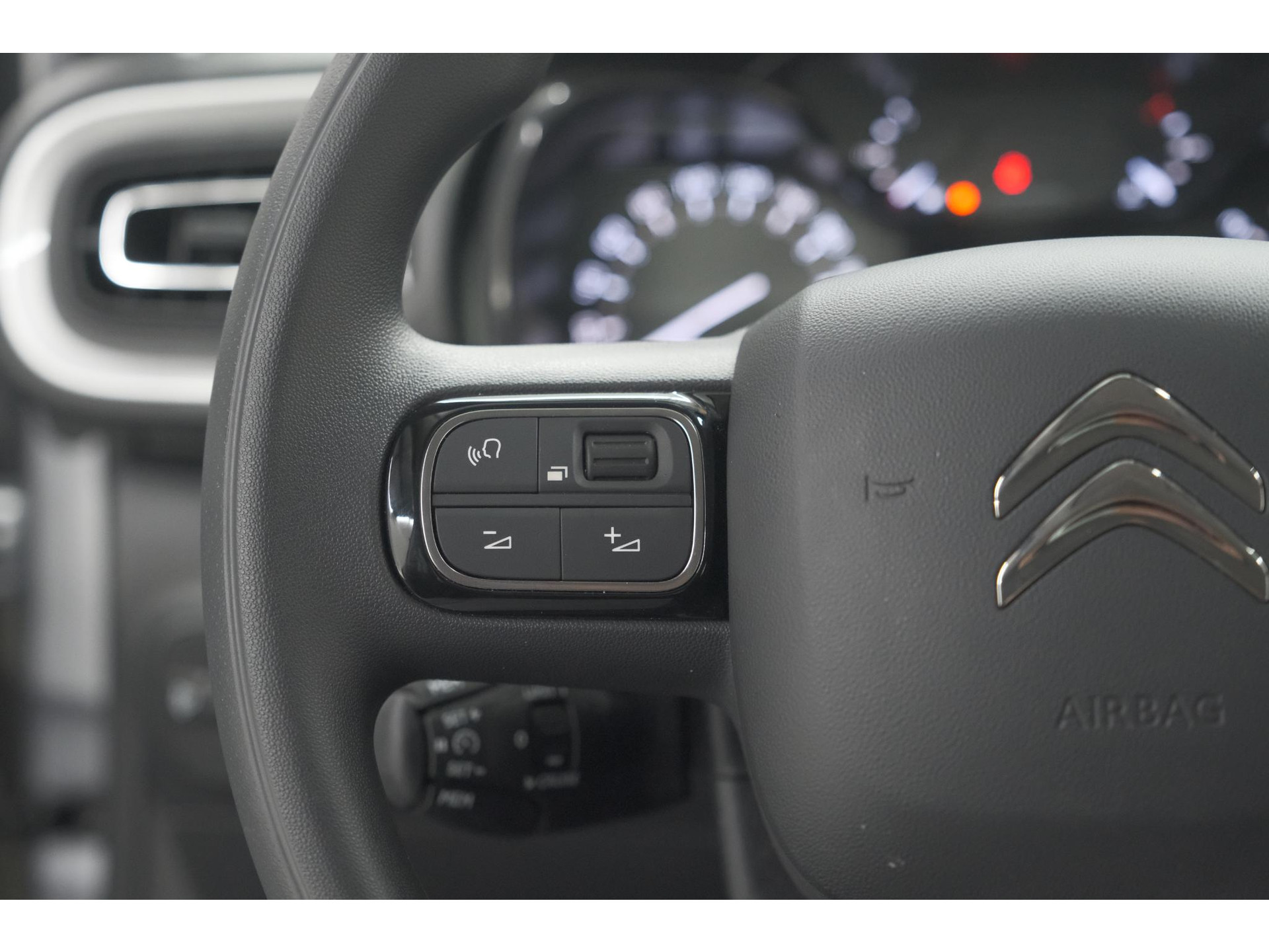 Citroen C3 PureTech 110 EAT6 Max | Apple Carplay | Parkeersensoren | Climate Control | 16 Inch Lichtmetalen Velgen