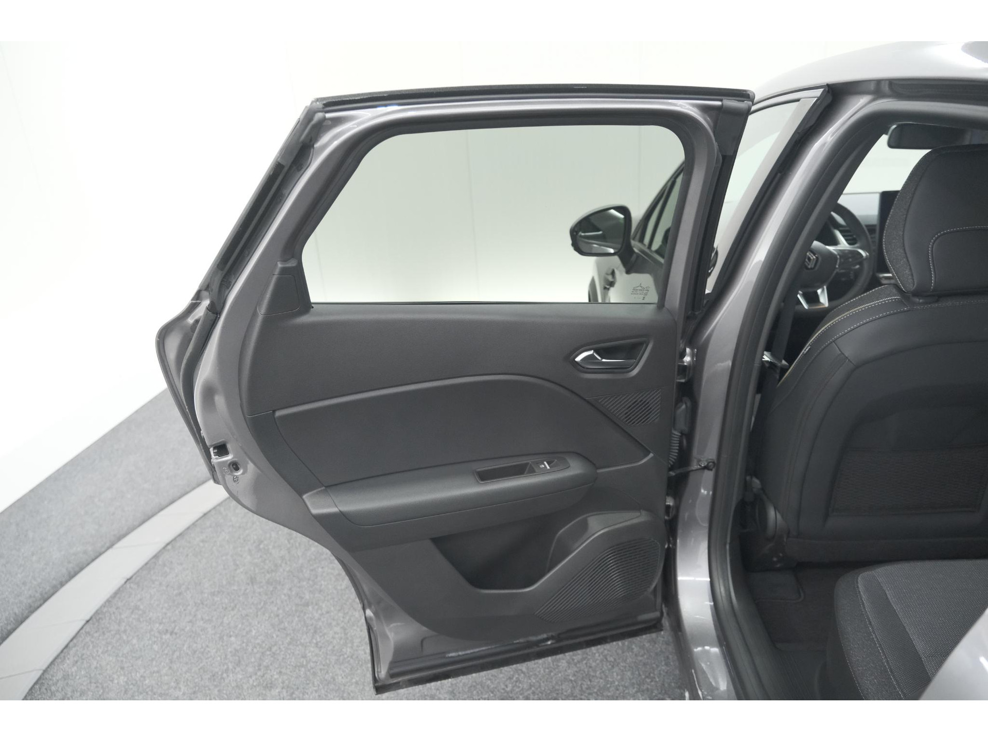 Renault Captur Mild Hybrid 160 EDC Techno | Pack Winter | Camera | Adaptieve Cruise Control | Apple Carplay