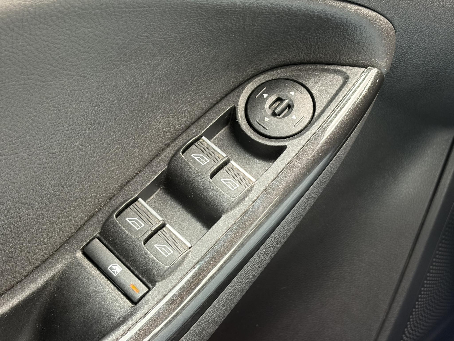 Ford Focus Wagon 1.5 Titanium Edition 1e Eigenaar,150pk,Navi,Camera,6 Bak,Stoelverw,Stuurverw,Leder,Lm velgen,Pdc V+A,Elekt.stoelen,Recent beurt gehad,Apk tot 03-2027