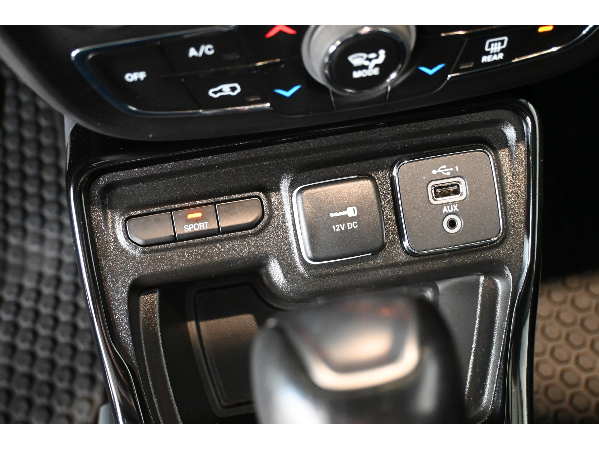 Jeep Compass 1.3T Limited Automaat Nap! Navigatie Cruise PDC Clima Xenon Stoel / Stuurverwarming 1e Eigenaar! Inruil Mogelijk!