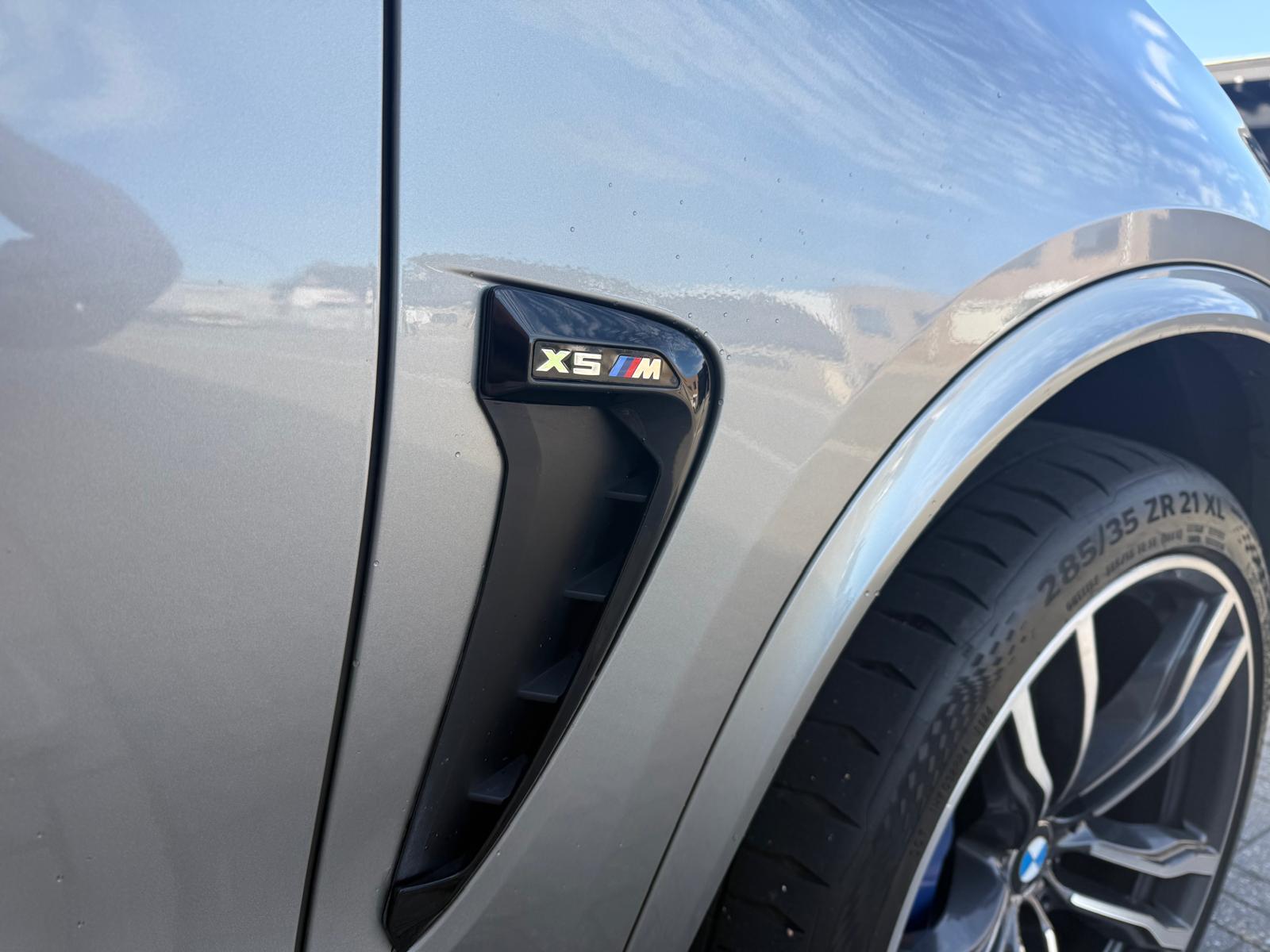 BMW X5 M | 2E EIGENAAR |3/6/12MND GARANTIE| PANO | LED | B&O | DAB | HEAD-UP | 360 CAMERA | TREKHAAK | BOMVOL |