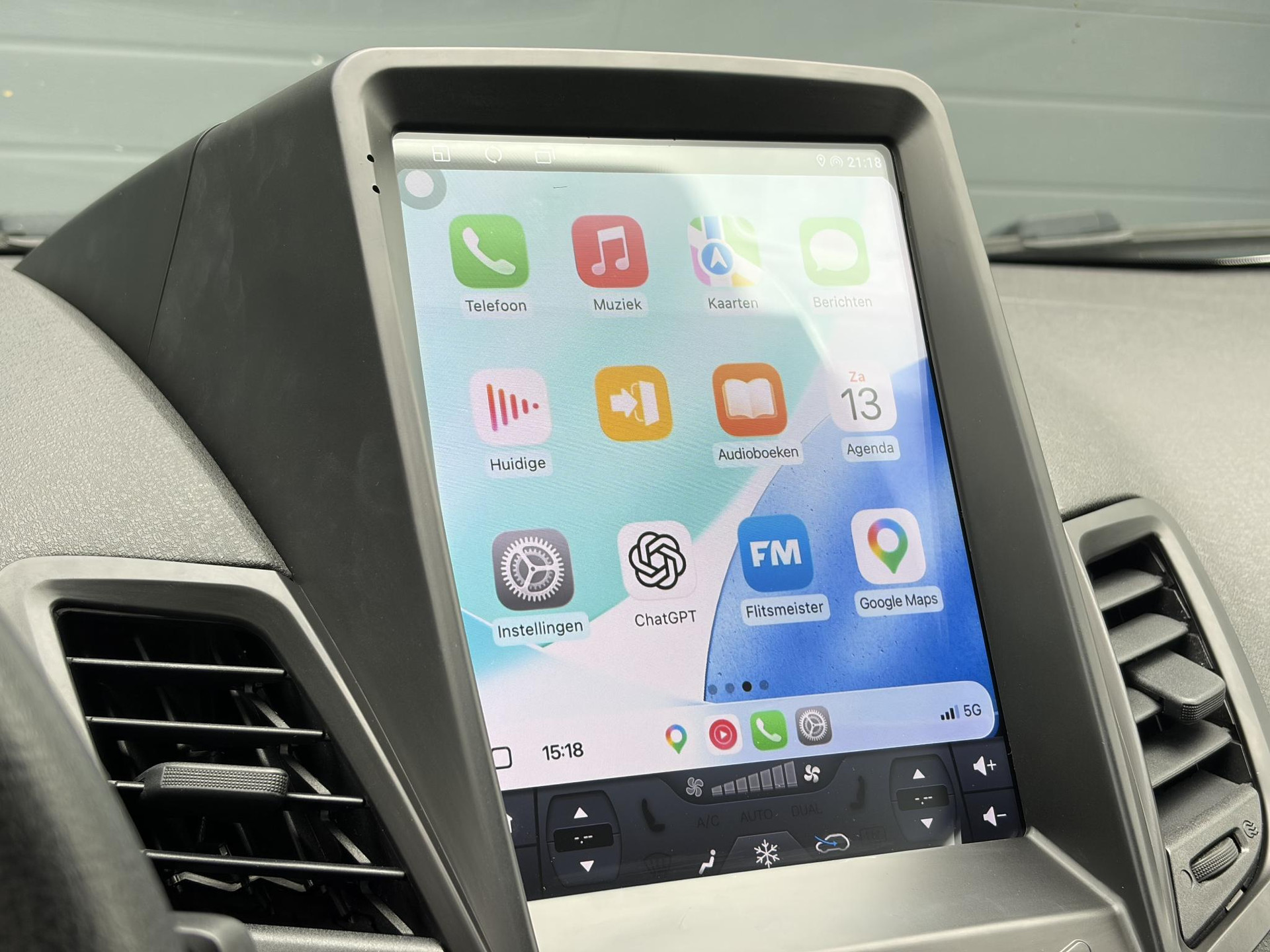 Ford Fiesta 1.0 Champion 2e Eigenaar,Camera,Navi,Carplay,Clima,Lm velgen,5 Deurs,N.A.P,Zeer Zuinig,Apk tot 07-2027
