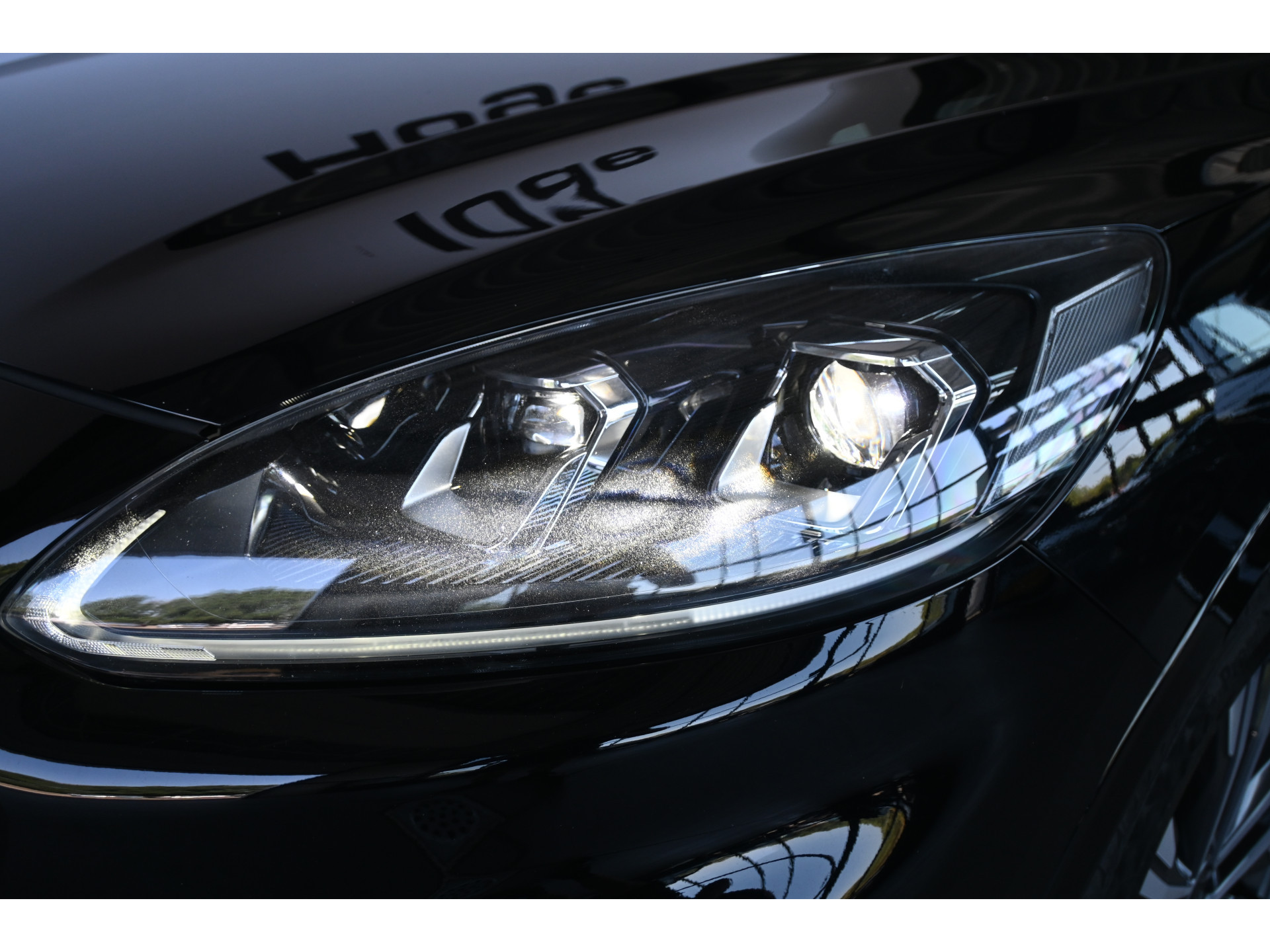 Ford Kuga 2.5 PHEV Vignale Automaat Navigatie Stoelverwarming Head Up! LED Camera Rijklaarprijs! Inruil Mogelijk!