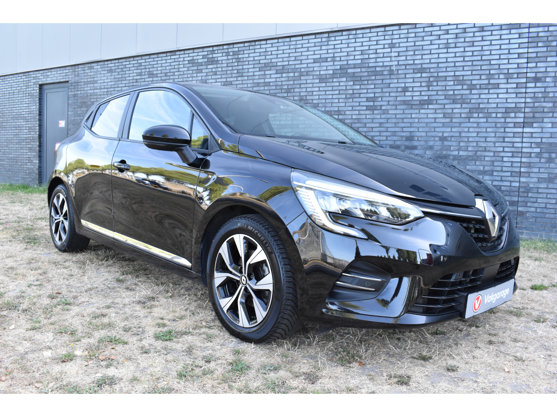 Renault Clio 1.6 E-Tech Hybrid 145 Evolution Hybride Automaat  Navigatie
