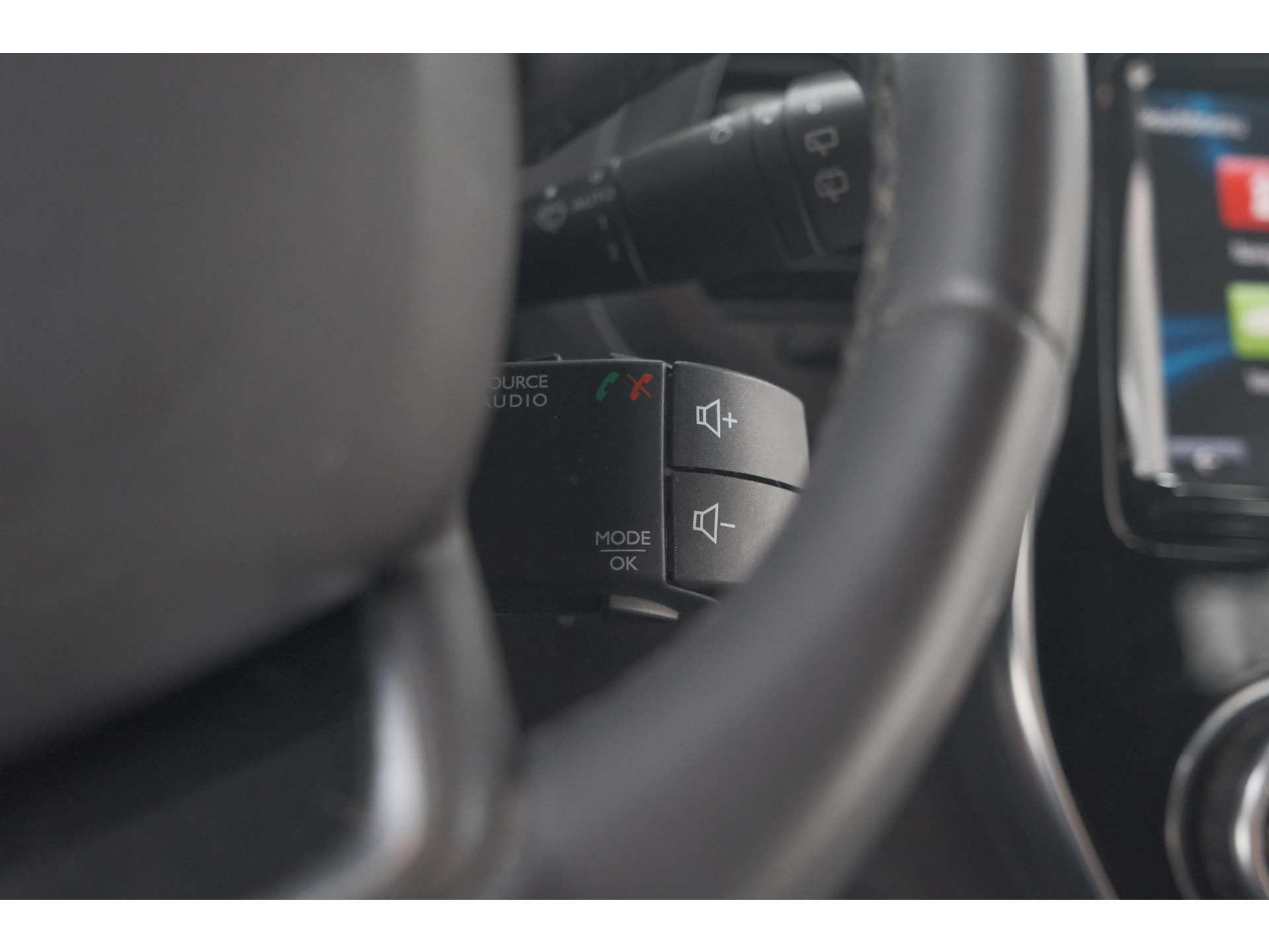Renault Captur TCe 90 Intens | Trekhaak | Camera | Dodehoekdetectie | Navigatie