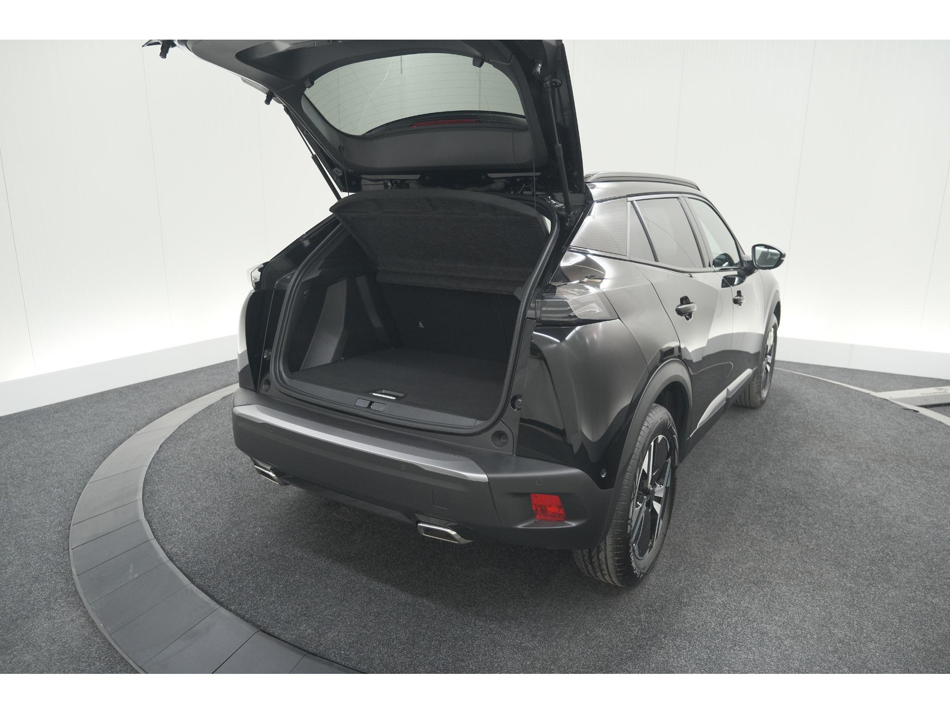 Peugeot 2008 PureTech 130 EAT8 GT | 360 Camera | Adaptieve Cruise Control | Stoelmassage | Apple Carplay
