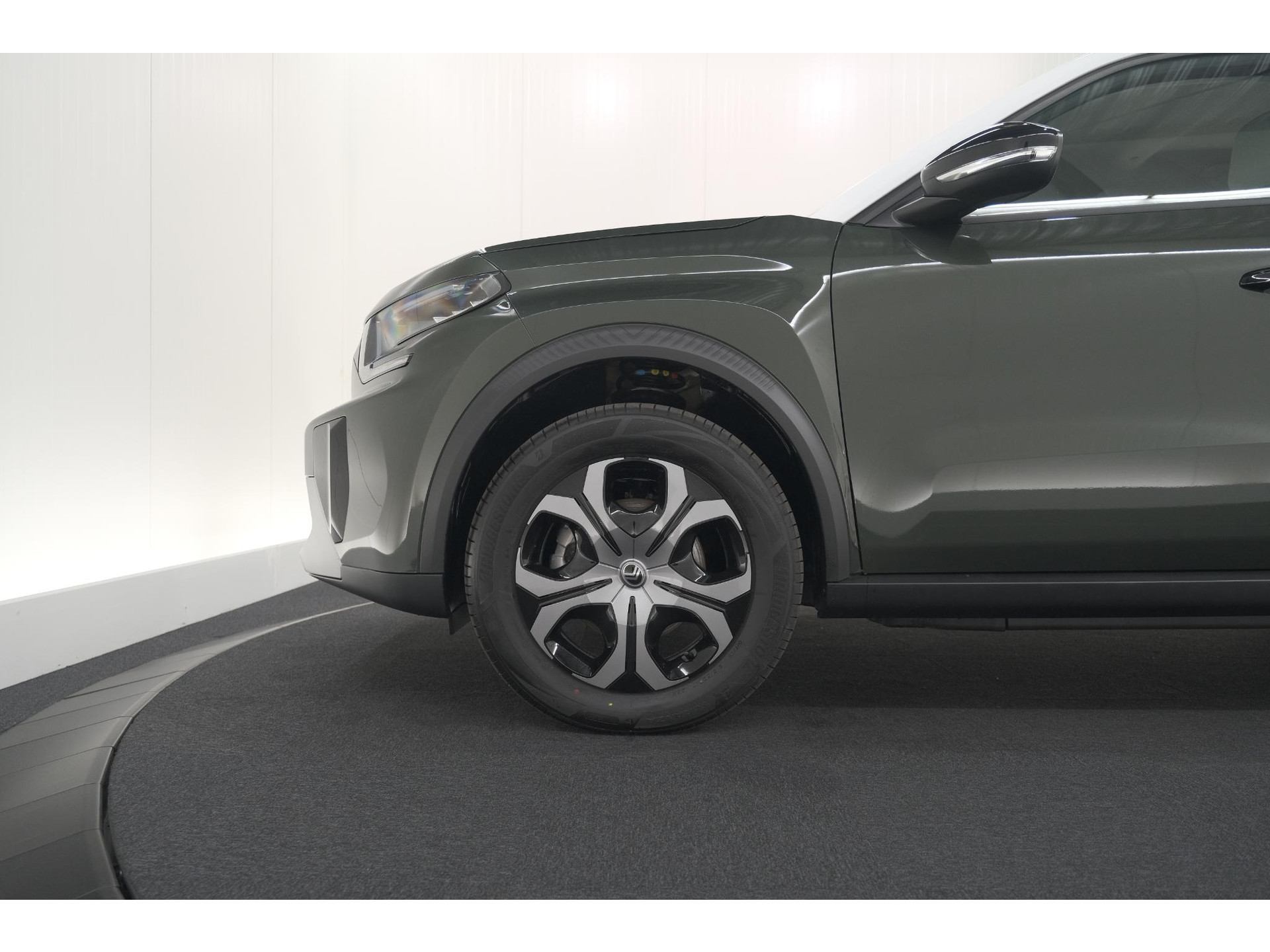Citroen Ë-C3 Aircross Plus 113pk Extended Range 54 kWh | 11 KW Lader | Camera | Apple CarPlay | Parkeersensoren