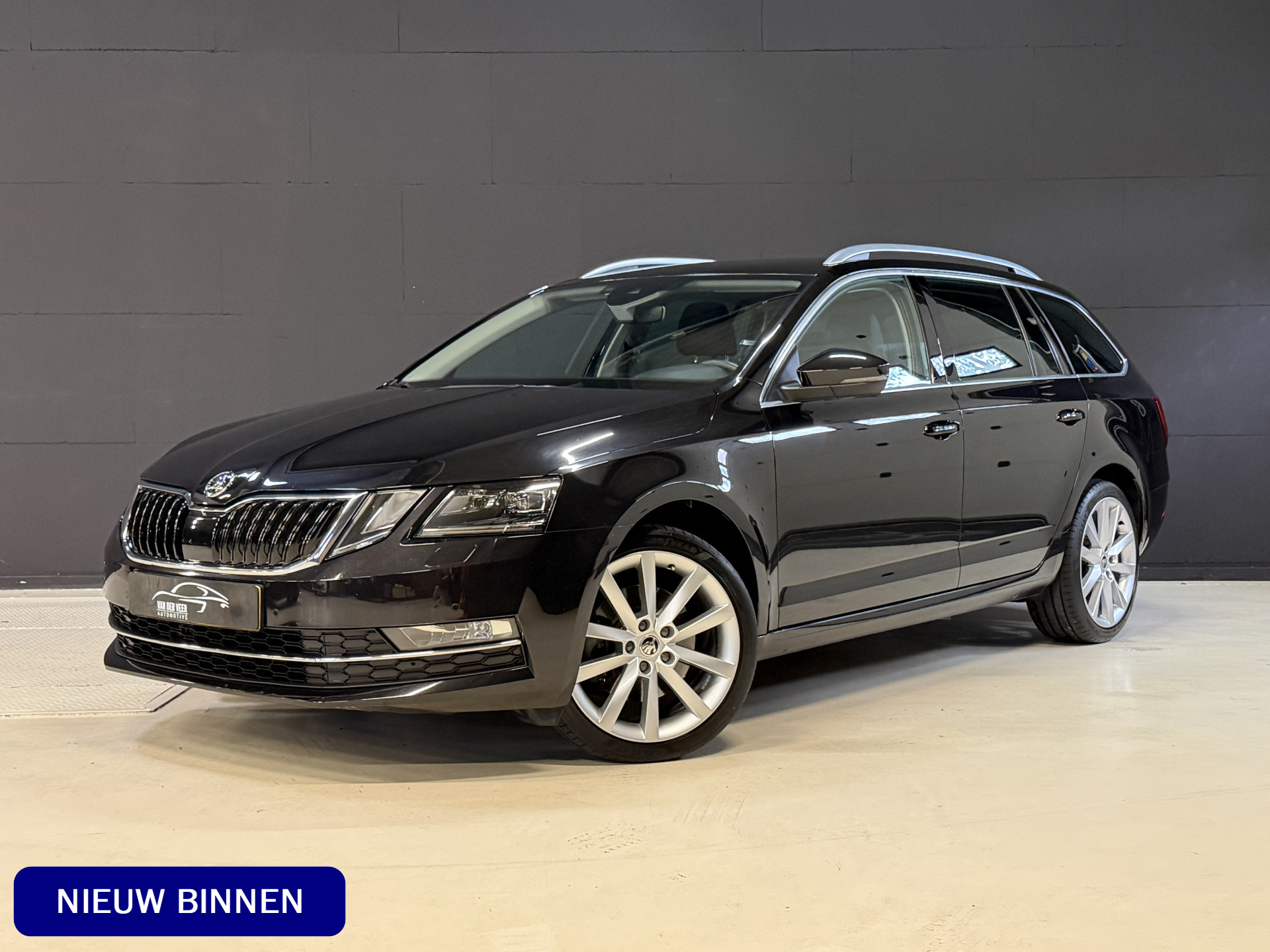 ŠKODA Octavia Combi 2.0 TSI 191PK Style Business | Leder | Adaptive cruise | Afn. trekhaak | Camera | Carplay | Dealer onderhouden