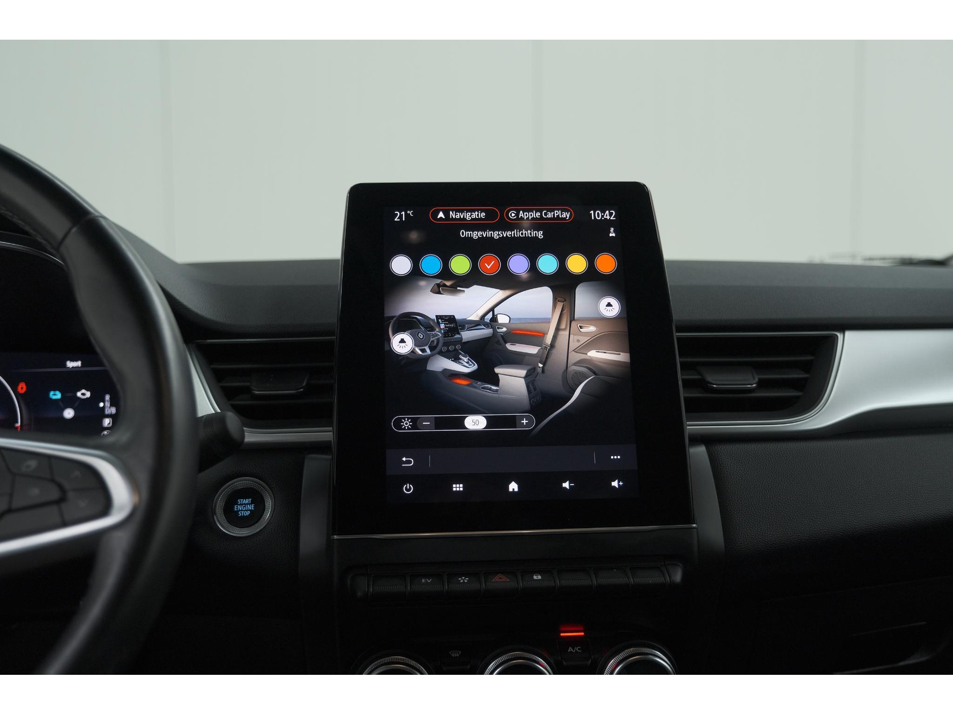 Renault Captur 1.6 E-Tech Plug-in Hybrid 160 Intens | Trekhaak | Camera | Adaptieve Cruise Control | Dodehoekdetectie