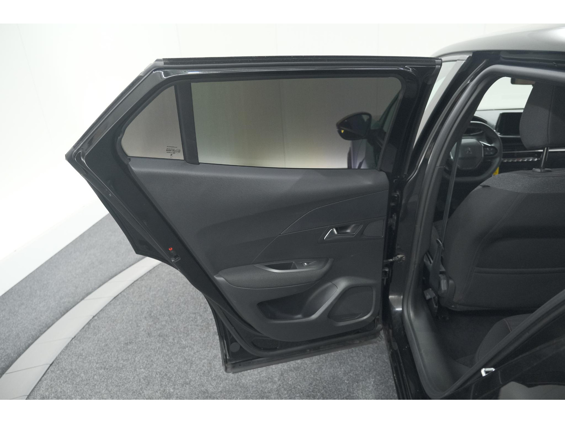 Peugeot 2008 PureTech 130 Active | Camera | Apple Carplay | Parkeersensoren | Stoelverwarming