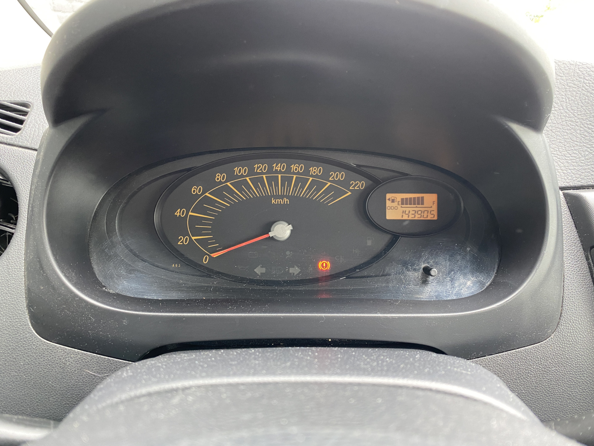 Daihatsu Cuore 1.0 Trend | airco | stuurbekrachtiging | airbags | radio cd speler | lichtmetalen velgen
