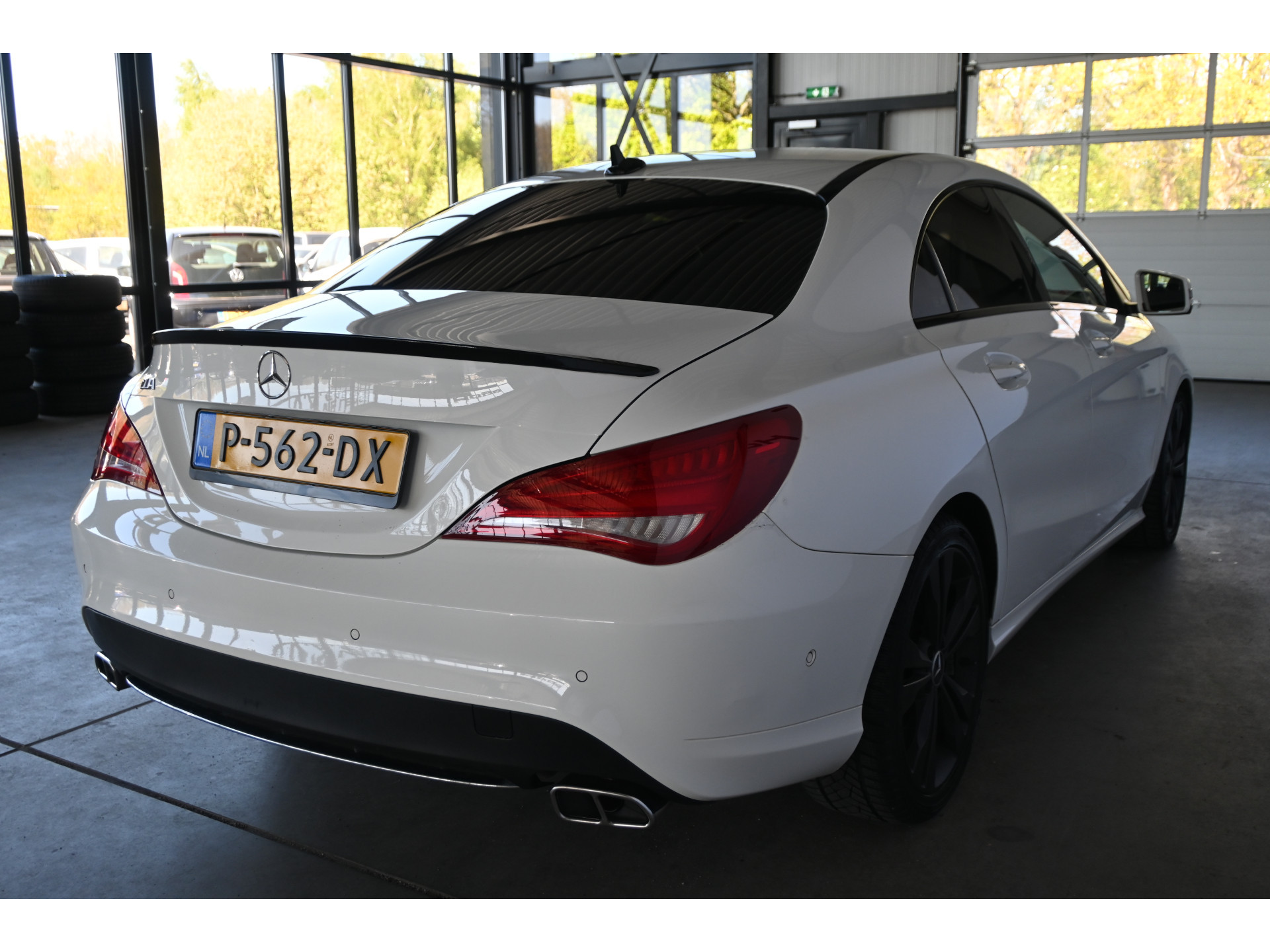 Mercedes-Benz CLA-klasse 200 Ambition Bi-Xenon Cruise Airco PDC Navigatie Inruil Mogelijk!