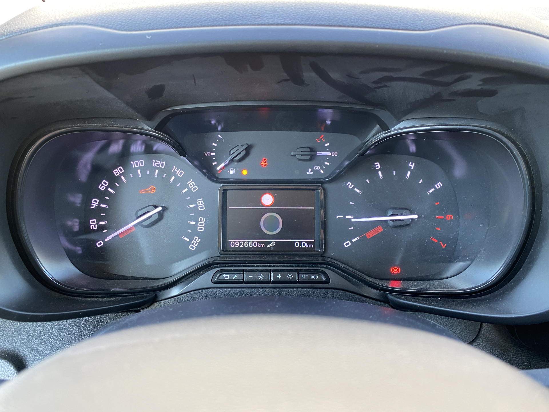 Citroën Berlingo 1.2 PureTech Feel | dealer onderh. | navigatie | cruise control | airco | parkeersensoren | all season banden