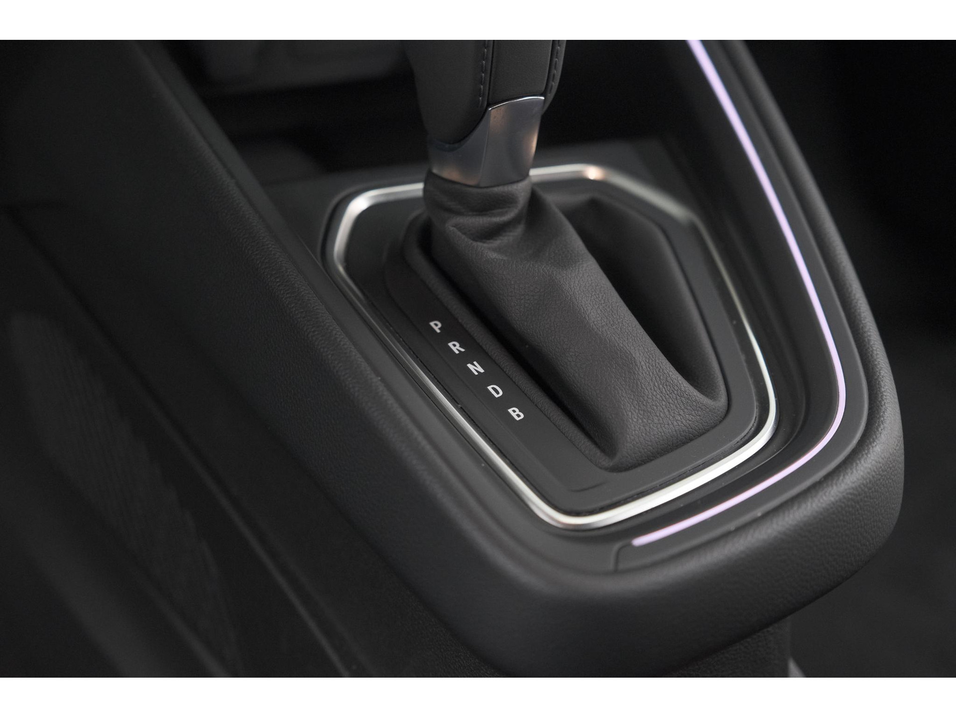 Renault Clio 1.6 E-Tech Full Hybrid 145 techno | 360 Camera | Adaptieve Cruise Control | Dodehoekdetectie | 9.3 Inch Groot Scherm