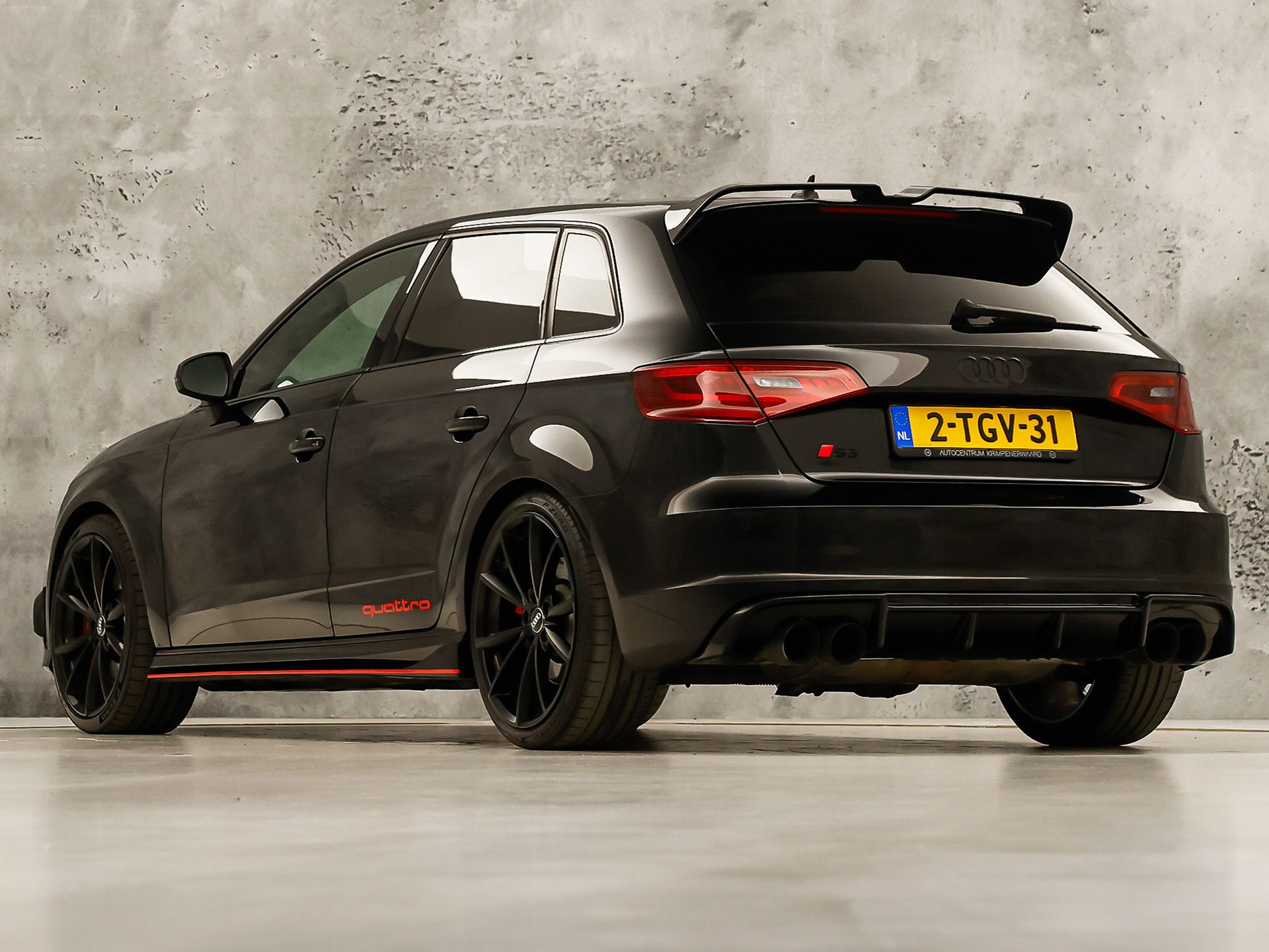 Audi S3 Sportback 2.0 TFSI S3 quattro S-Line 300Pk Automaat (PANORAMADAK, BLACK PACK, BANG&OLUFSEN, ELEK SPORTSTOELEN, RODE GORDELS, GETINT GLAS, PARKEERSENSOREN, NIEUWSTAAT)