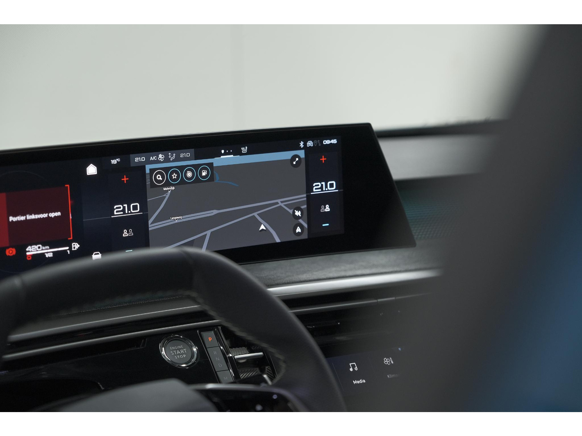 Peugeot 3008 1.2 Hybrid 136 GT | Panoramdak | 360 Camera | Stoelverwarming | Elektrische Kofferklep | Allseason Banden