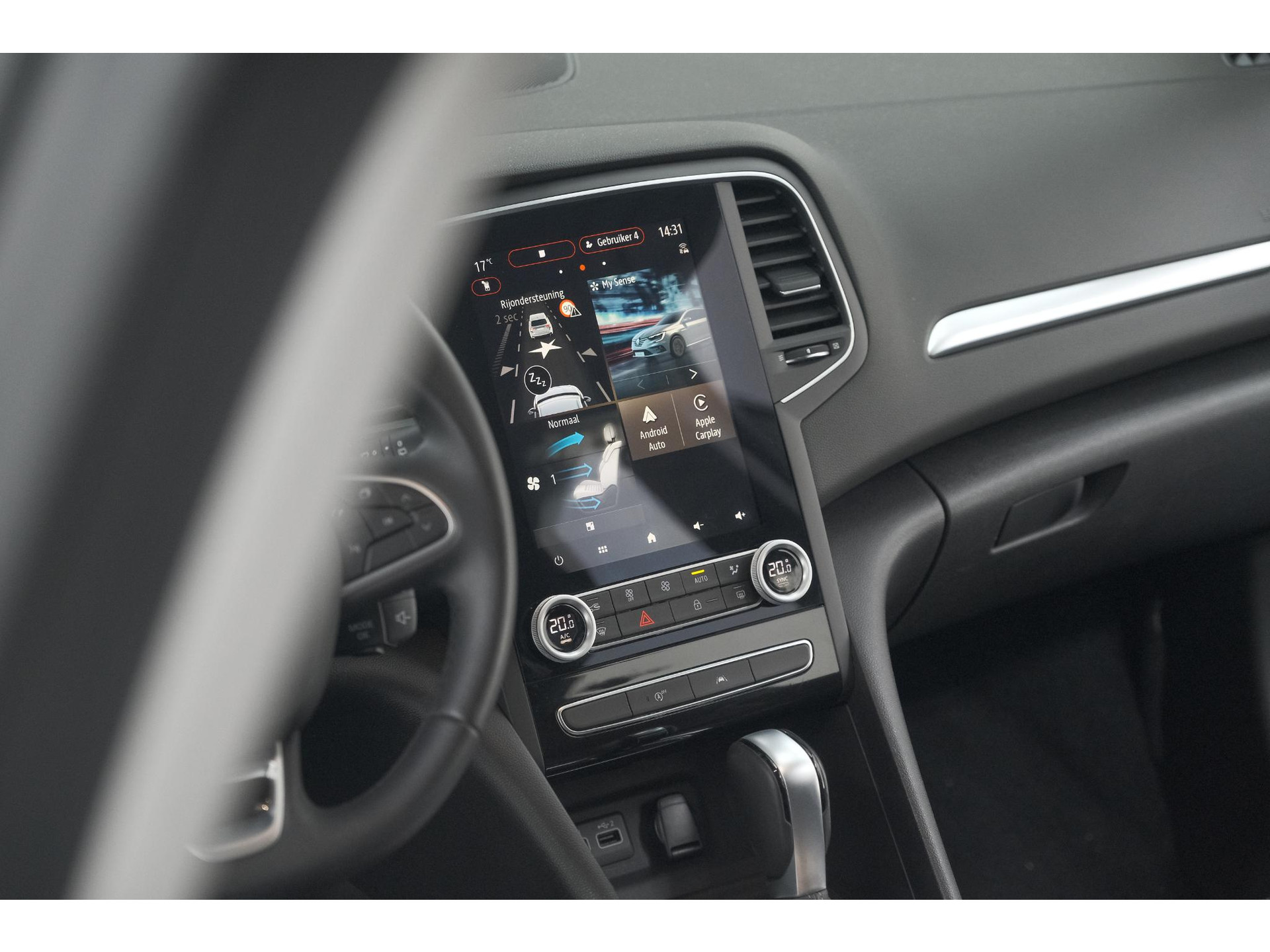 Renault Mégane Estate TCe 140 EDC Techno | Trekhaak | Camera | Navigatie | 9.3 Inch Groot Scherm
