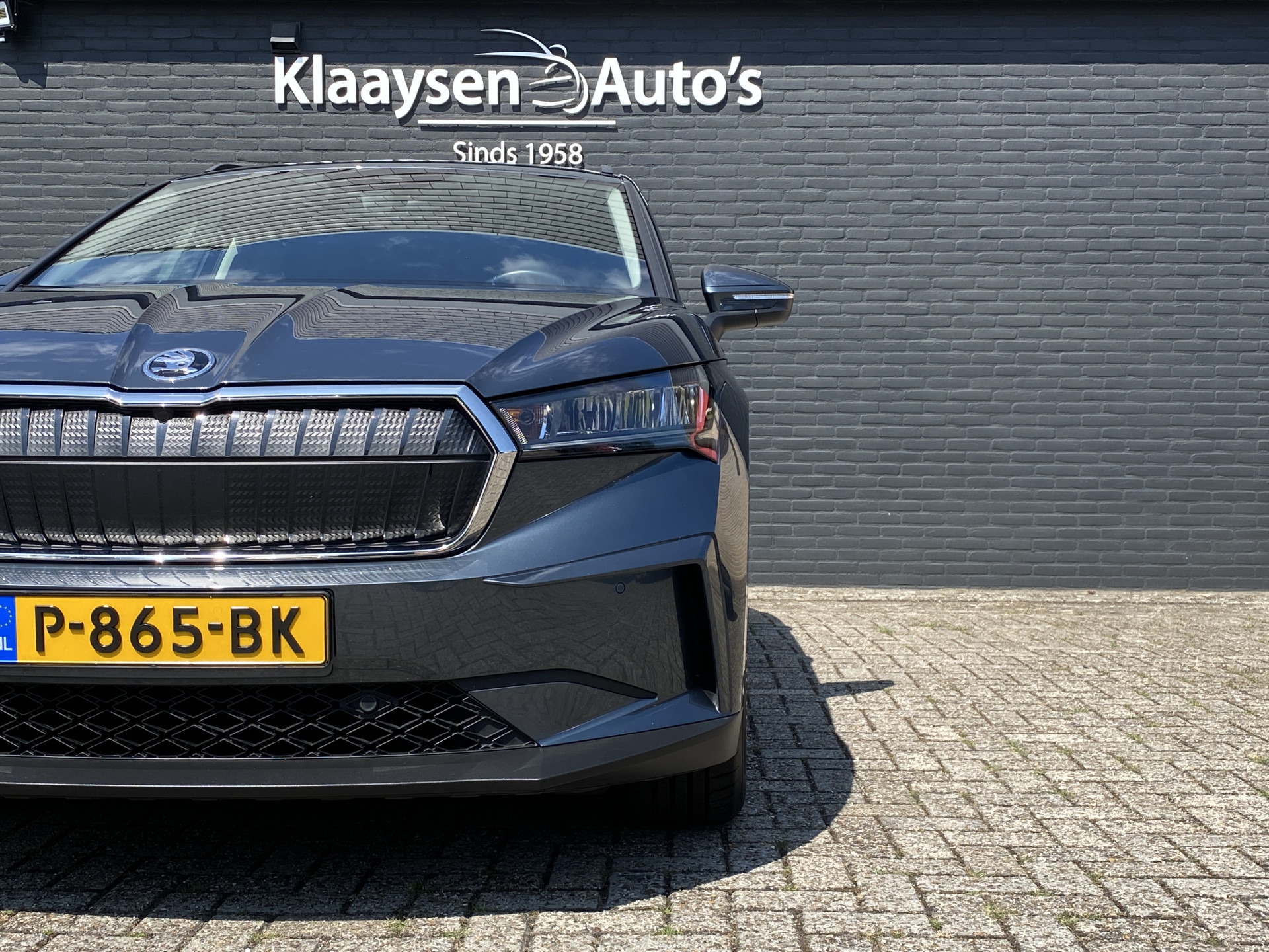 ŠKODA Enyaq iV 60 | 1e eigenaar | dealer onderhouden | navigatie | trekhaak | camera | stoelverwarming | apple carplay