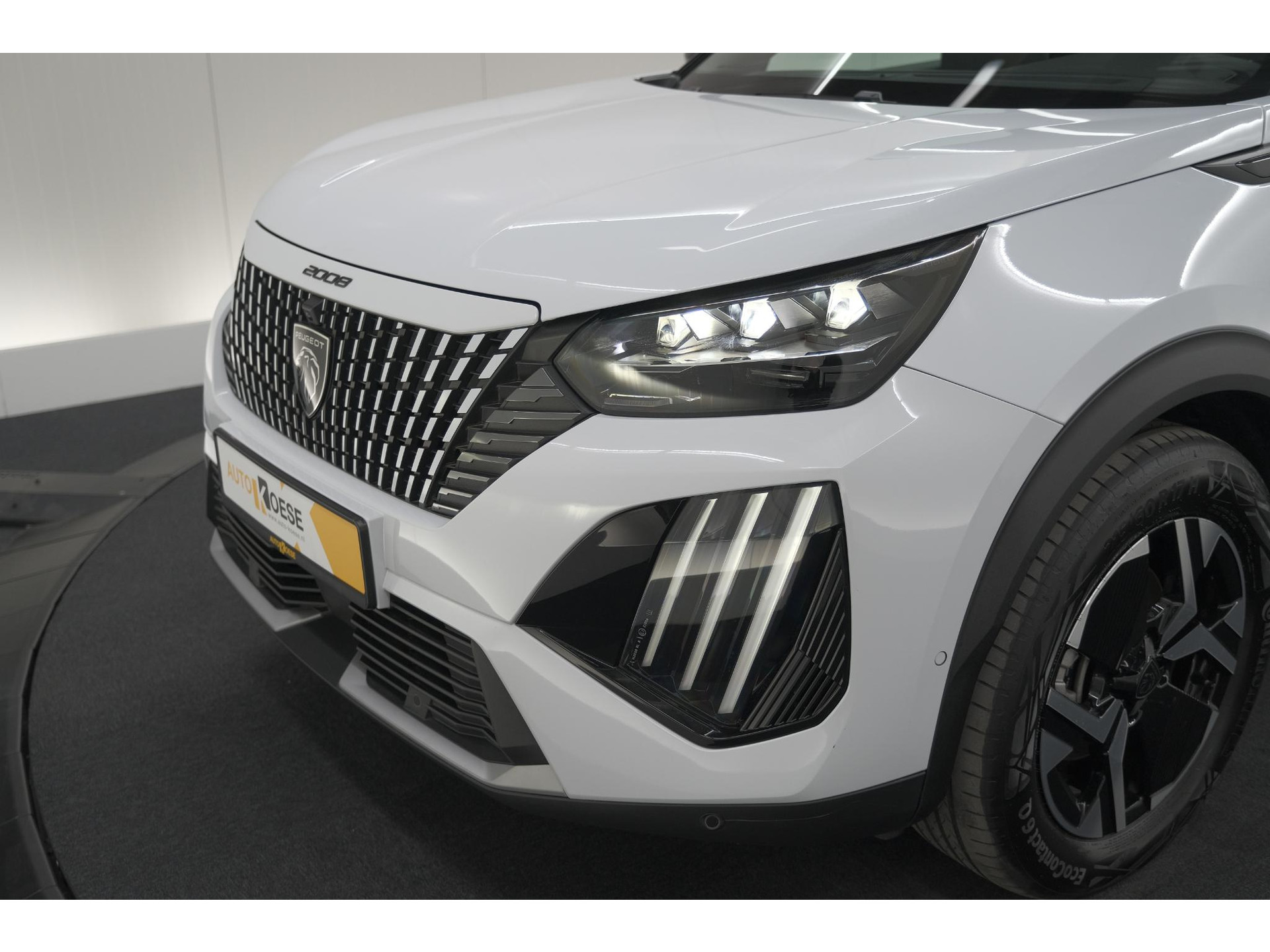 Peugeot e-2008 EV GT 50 kWh | 11 KW Laadfunctie | 360 Camera | Dodehoekdetectie | Apple Carplay