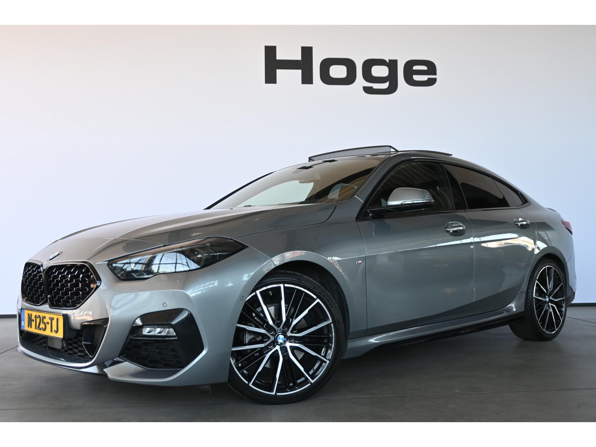 BMW 2-serie Gran Coupé 218i Business Edition M-Pakket Sportstoelen Panoramadak Virtual Dealer Onderhouden! Inruil Mogelijk!