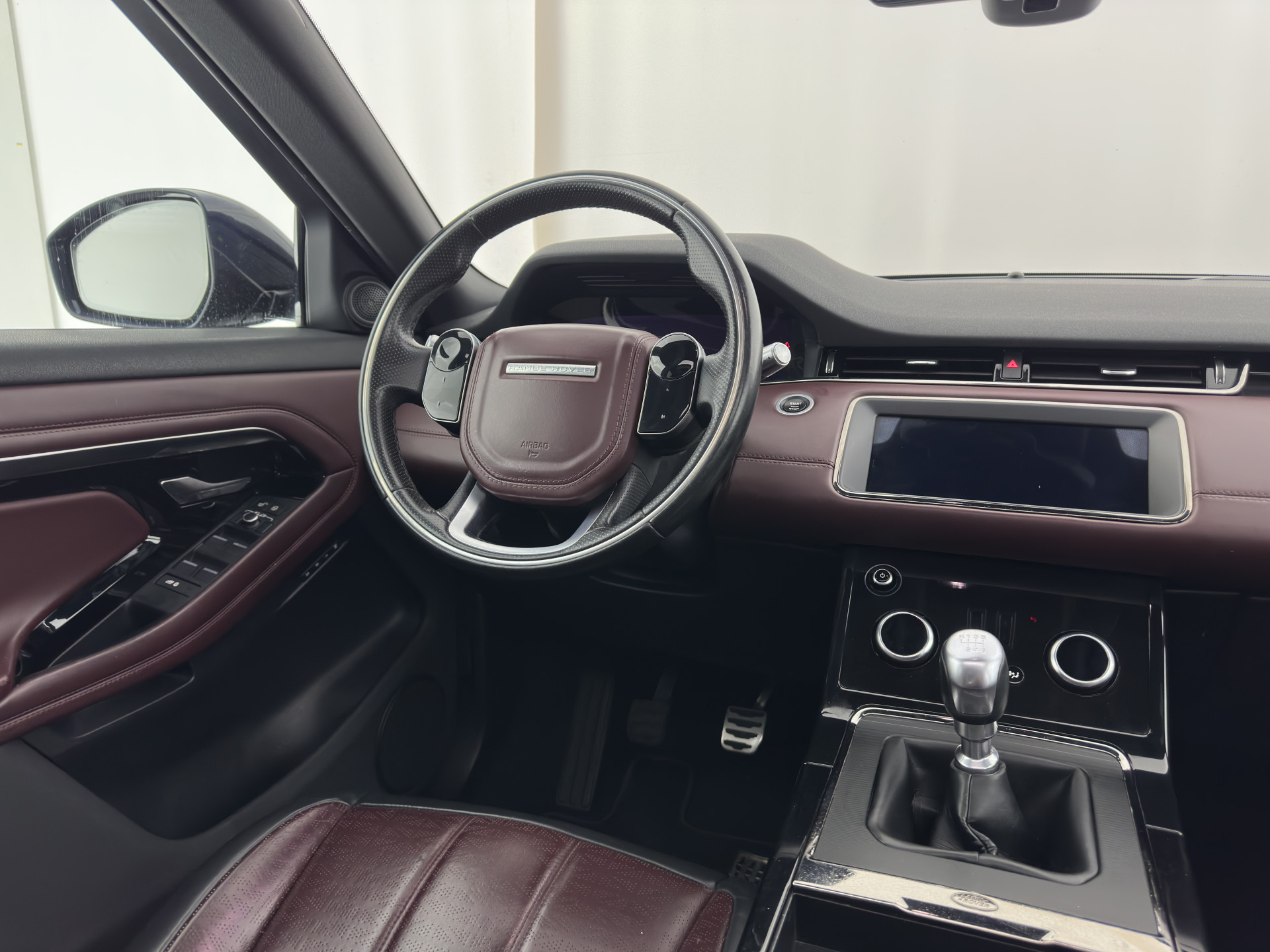 Land Rover Range Rover Evoque 2.0 D150 R-Dynamic *PANO | LEATHER | FULL-LED | NAVI-FULLMAP | CAMERA | KEYLESS | ECC | TOPVIEW | CARPLAY | HEATED-COMFORTSEATS | PDC | CRUISE | PRIVACY-GLASS | 20''ALU*