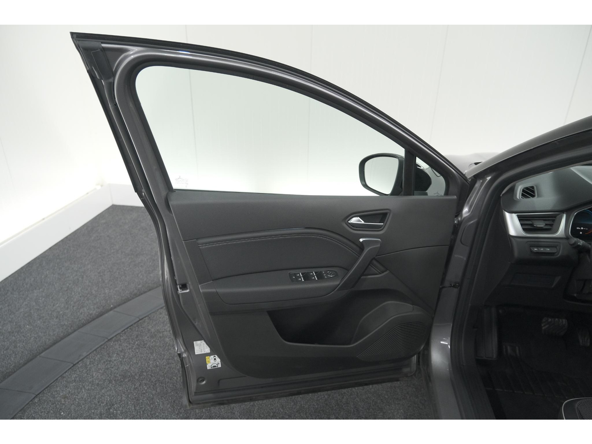 Renault Captur 1.6 E-Tech full hybrid 145 techno | Pack Full Screen | Camera | Navigatie | Allseason Banden