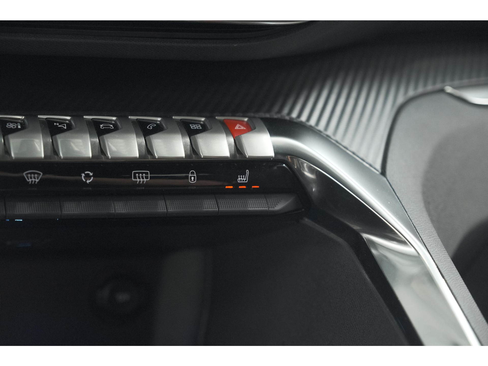 Peugeot 5008 PureTech 130 EAT8 Active Pack Business | 7 Zitplaatsen | Camera | Navigatie | Apple Carplay | Parkeersensoren