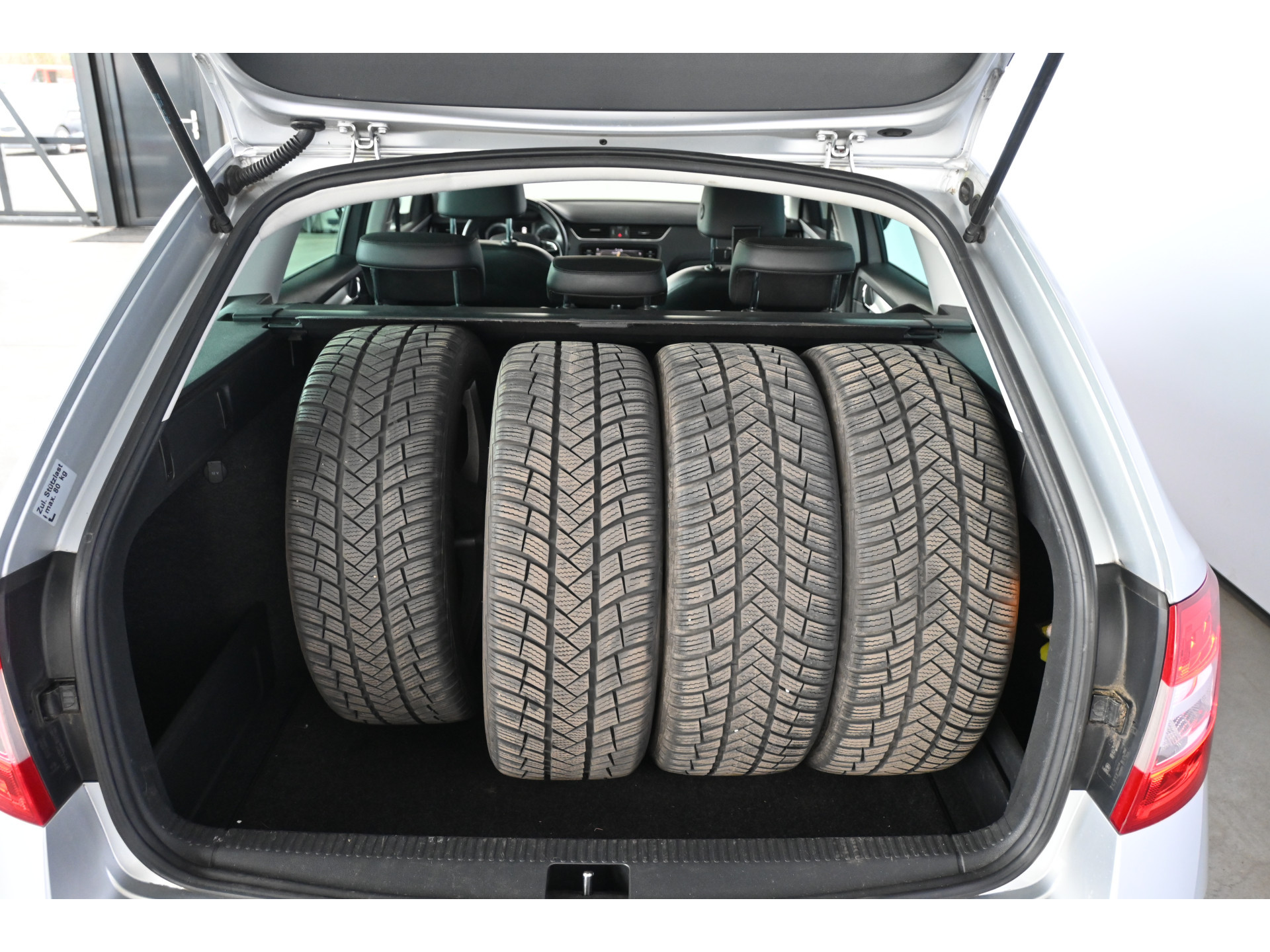 ŠKODA Octavia Combi 1.0 TSI Greentech Ambition Business Automaat Navigatie Stoelverwarming Rijklaarprijs! Inruil Mogelijk!