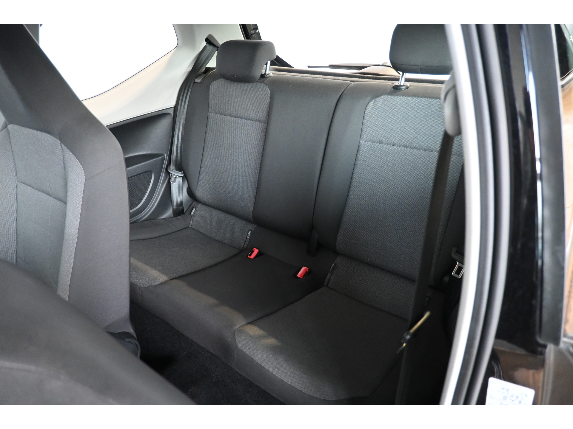 Volkswagen Up! 1.0 move up! Airco Stoelverwarming Goed Onderhouden! Inruil Mogelijk!