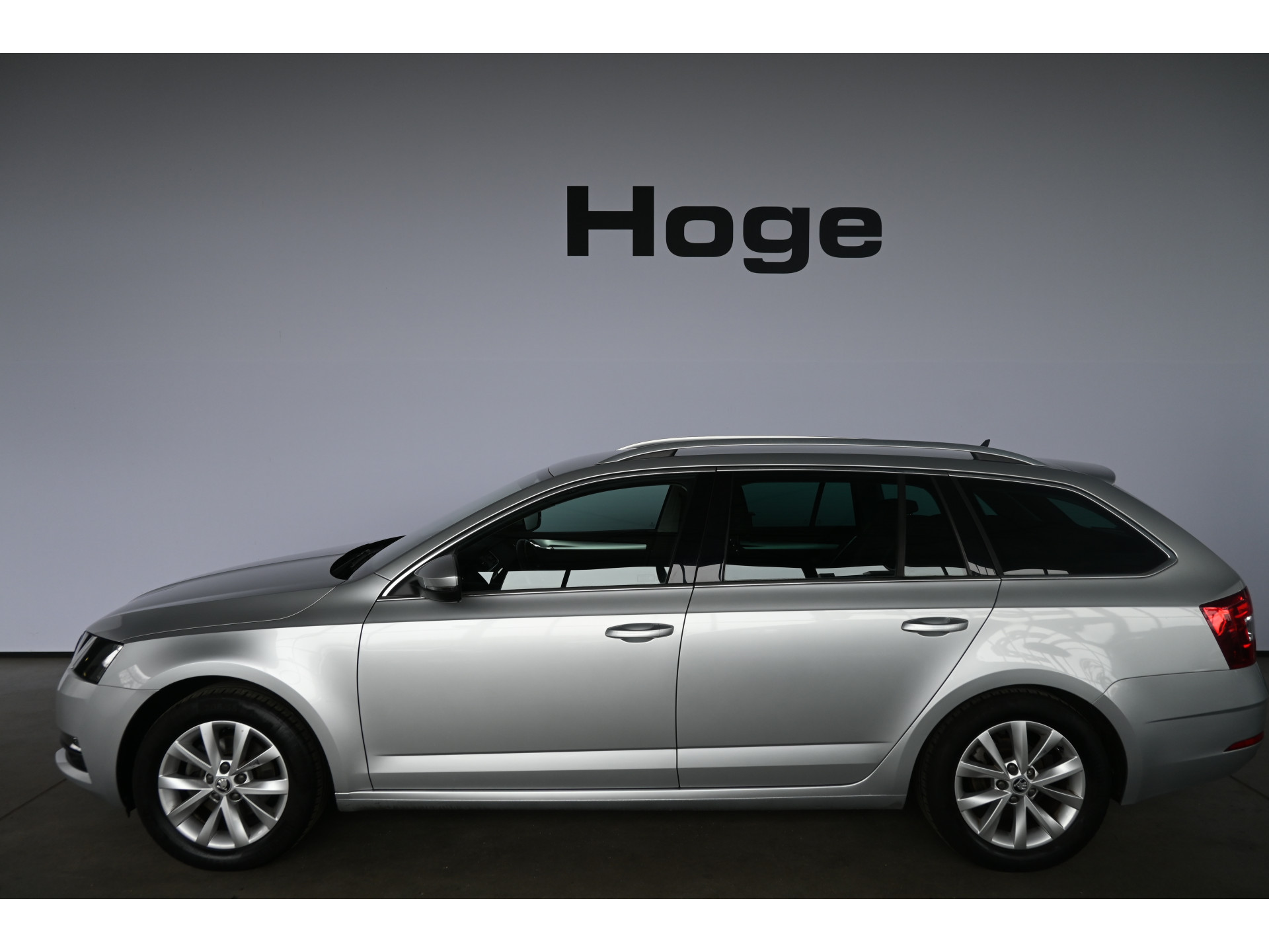 ŠKODA Octavia Combi 1.0 TSI Greentech Ambition Business Automaat Navigatie Stoelverwarming Rijklaarprijs! Inruil Mogelijk!