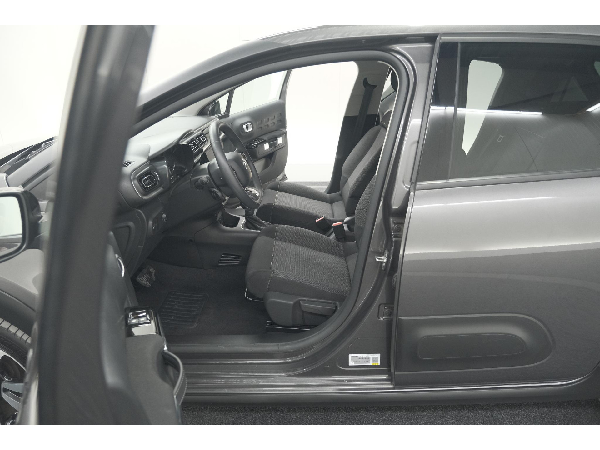 Citroen C3 PureTech 110 EAT6 Max | Apple Carplay | Parkeersensoren | Climate Control | 16 Inch Lichtmetalen Velgen