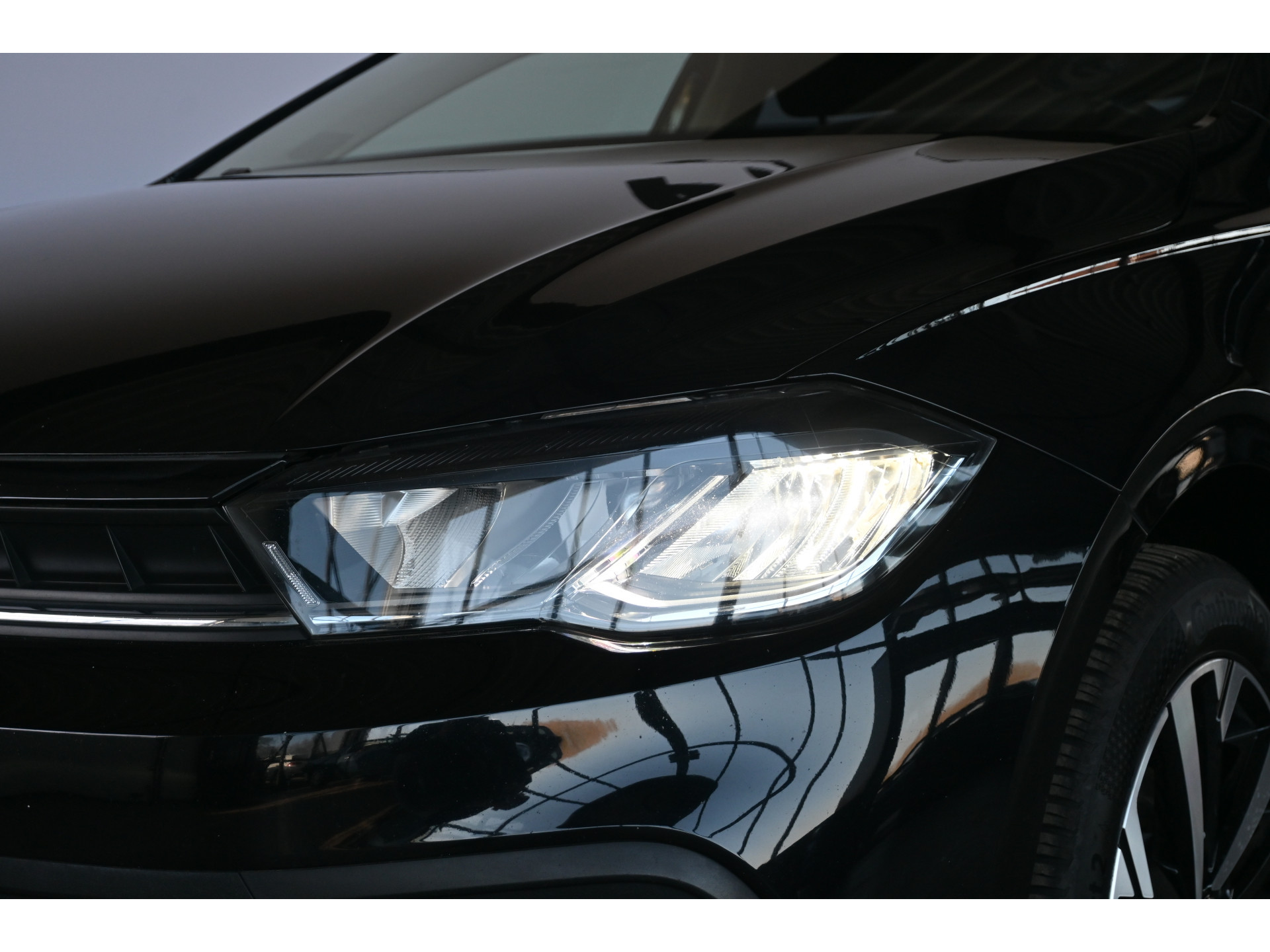 Volkswagen Polo 1.0 TSI Life Facelift! Airco Apple CarPlay Virtual Cruise Control 1e Eigenaar! Inruil Mogelijk!