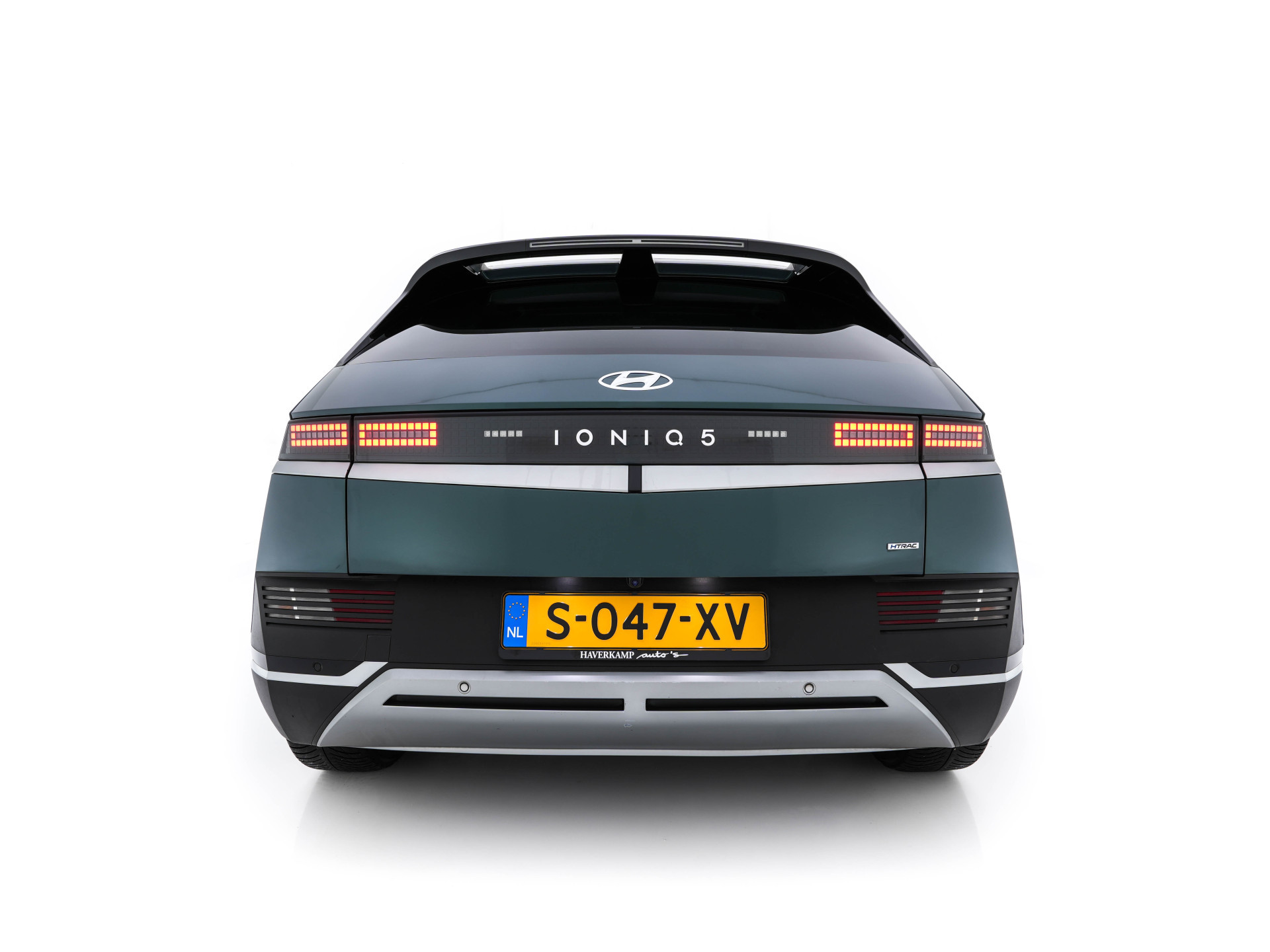 Hyundai IONIQ 5 Connect+ AWD 77.4 kWh [3-FASE]  { SOH-92% } (INCL-BTW) Aut.* HEATPUMP | LEATHER | BOSE-AUDIO | FULL-LED | DIGI-COCKPIT | AMBIENT-LIGHT | DAB | SHIFT-PADDLES | HEAD-UP | NAVI-FULLMAP | KEYLESS | CAMERA | HEATED-COMFORTSEATS | ...