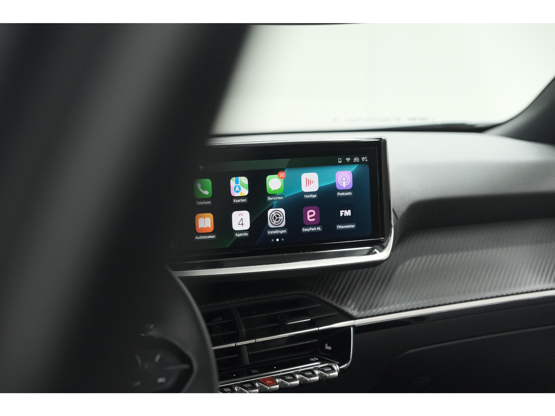 Peugeot 2008 PureTech 130 EAT8 Allure | Allseason banden | 360 Camera | Dodehoekdetectie | Apple Carplay | Stoelverwarming