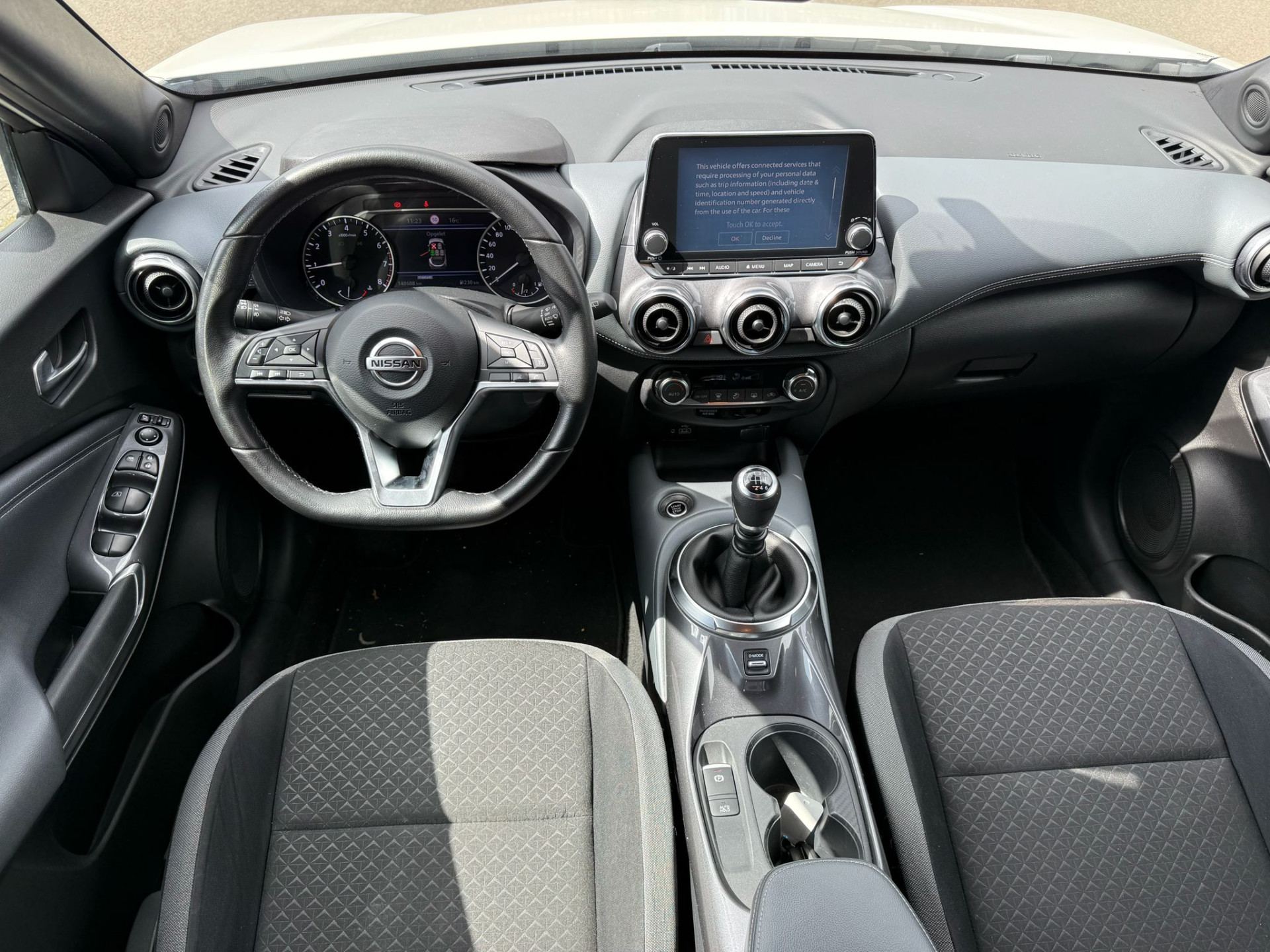 Nissan Juke 1.0 DIG-T N-Connecta | 2E EIGENAAR | 3/6/12MND GARANTIE | 19INCH | NAVI | LED | CARPLAY | CRUISE |