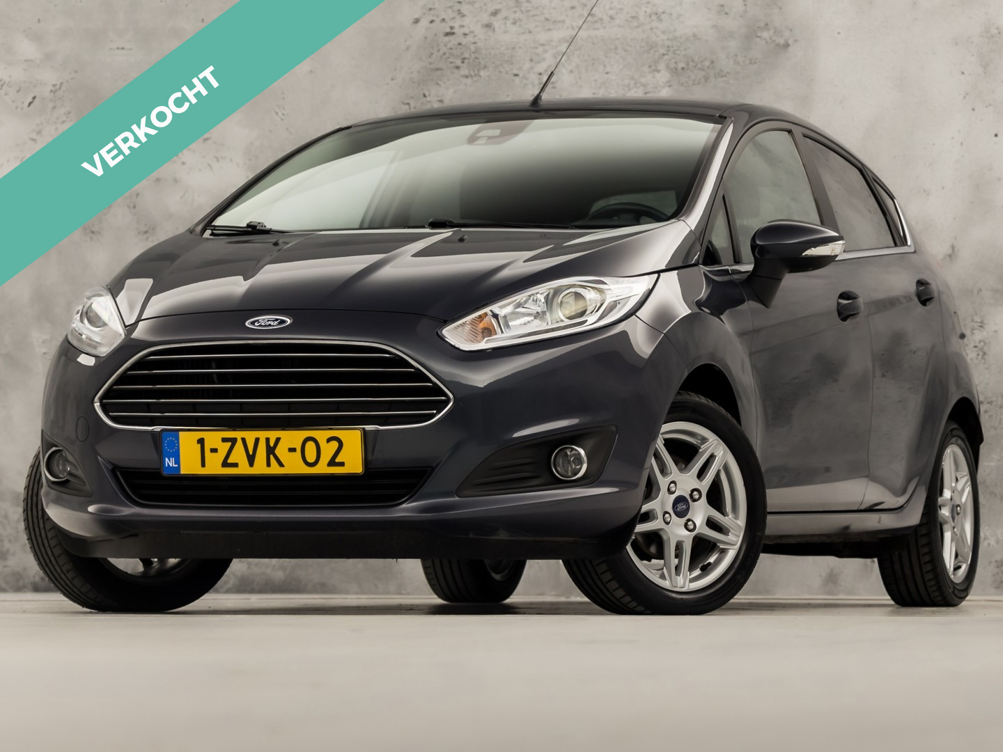 Ford Fiesta 1.0 EcoBoost Titanium Sport 101Pk (NAVIGATIE, 1e EIGENAAR, CLIMATE, STOELVERWARMING, SPORTSTOELEN, GETINT GLAS, CRUISE, PARKEERSENSOREN, TREKHAAK, LM VELGEN, NIEUWSTAAT)