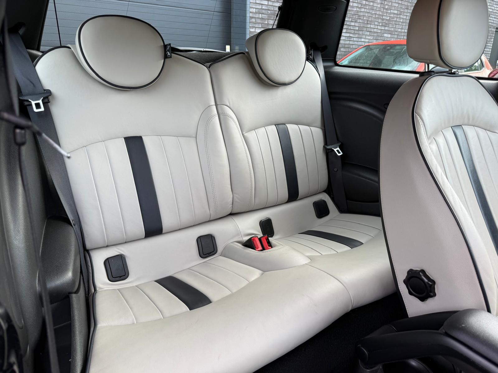 MINI 3-Deurs 2.0 Cooper SD Monte Carlo | 3/6/12 MND GARANTIE | AUTOMAAT | CRUISE | XENON | GOED ONDERHOUDEN | BLUETOOTH | CLIMA |