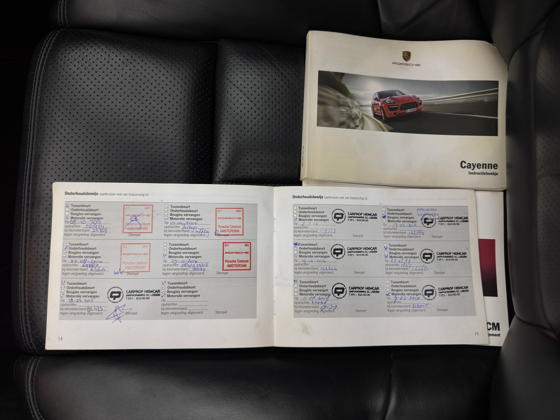 Porsche Cayenne 3.0 D Aut. *PANO | LEATHER | XENON-PLUS | SPORT-CHRONO | HEATED-COMFORTSEATS | BOSE-SOUND | MEMORY-PACK |  AIR-SUSPENSION | NAVI-FULLMAP | TOWBAR | LANE-ASSIST | SHIFT-PADDLES | 18''ALU*