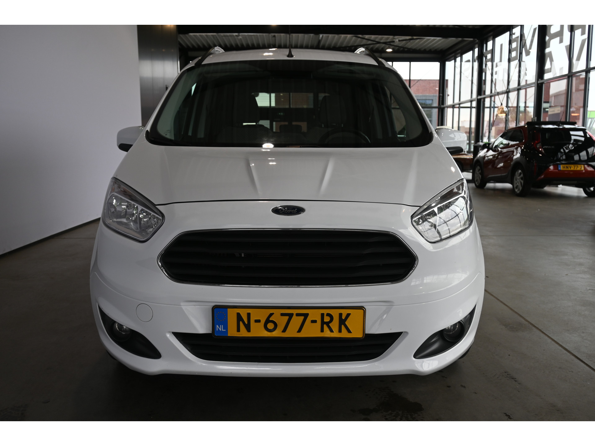 Ford Tourneo Courier 1.0 Titanium Clima Navigatie 2x Schuifdeur Stoelverwarming Cruise Control Rijklaarprijs! Inruil Mogelijk!