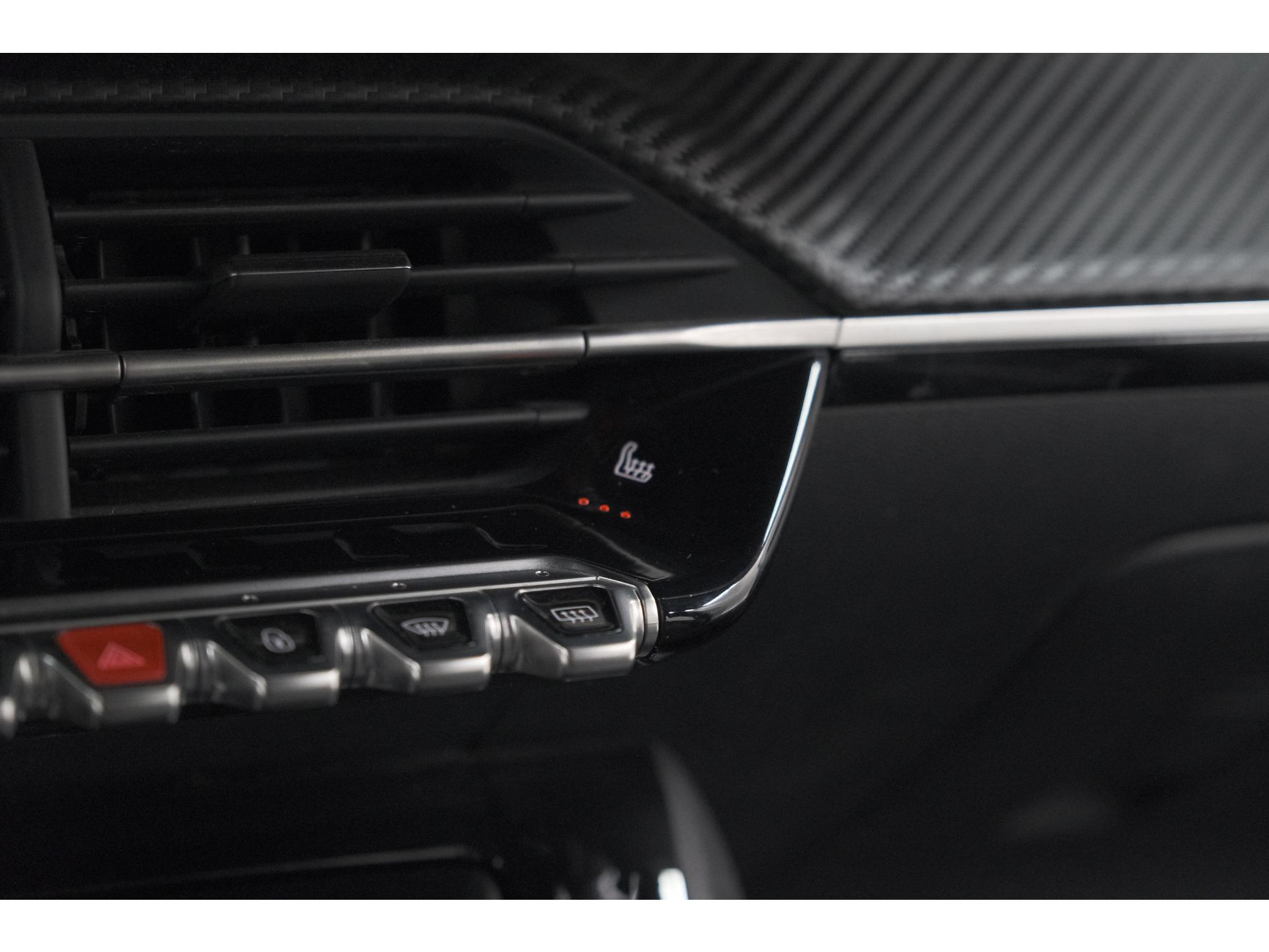 Peugeot 2008 PureTech 130 Allure Pack | Camera | Adaptieve Cruise Control | Apple Carplay | Stoelverwarming