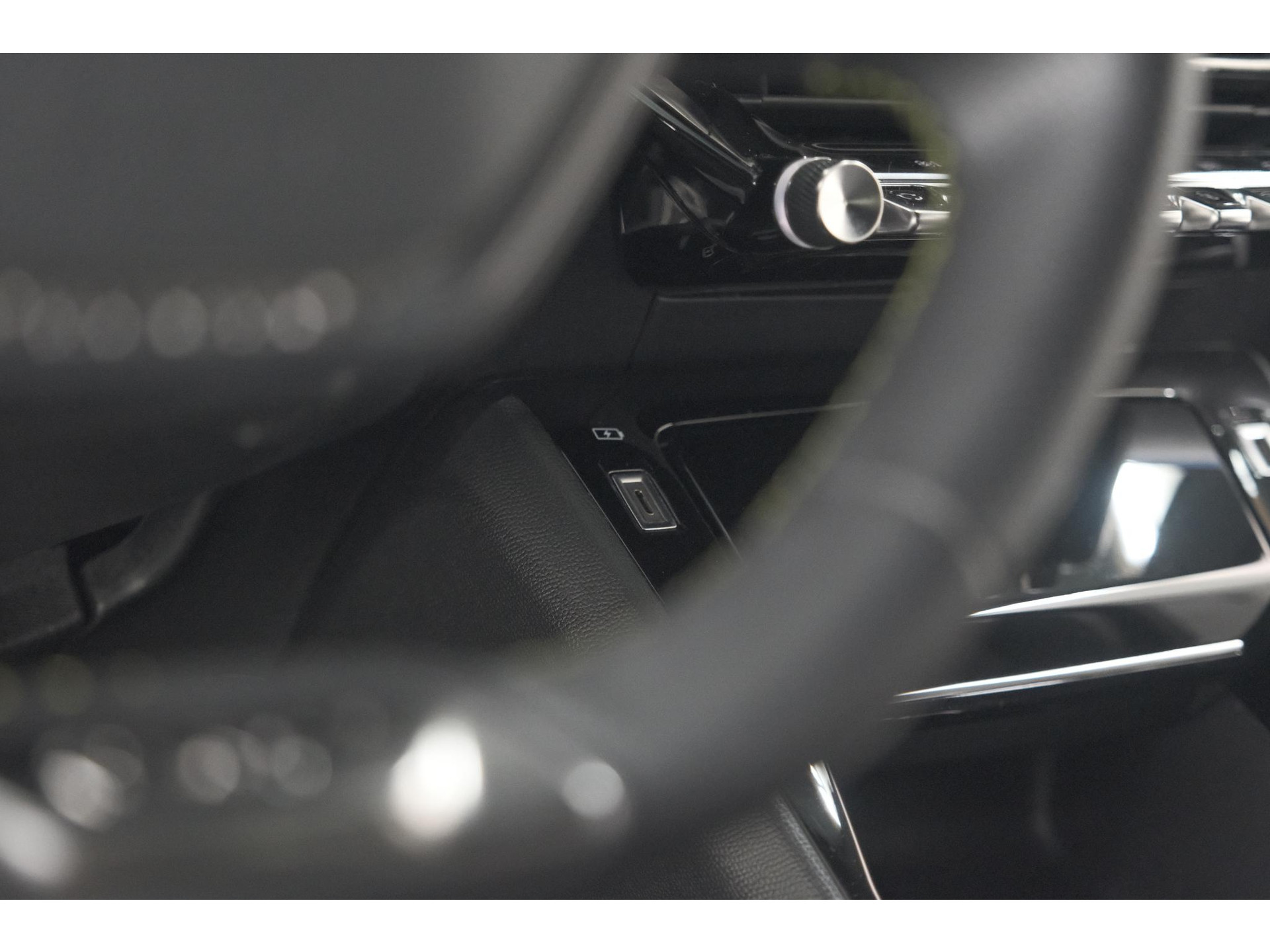 Peugeot 208 PureTech 131 EAT8 GT | Camera | Dodehoekdetectie | Navigatie | Carplay