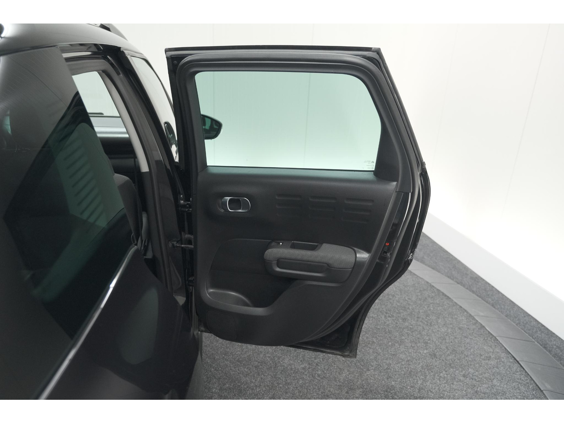 Citroen C3 Aircross PureTech 130 EAT6 Plus | Stoelverwarming | Apple Carplay | Parkeersensoren