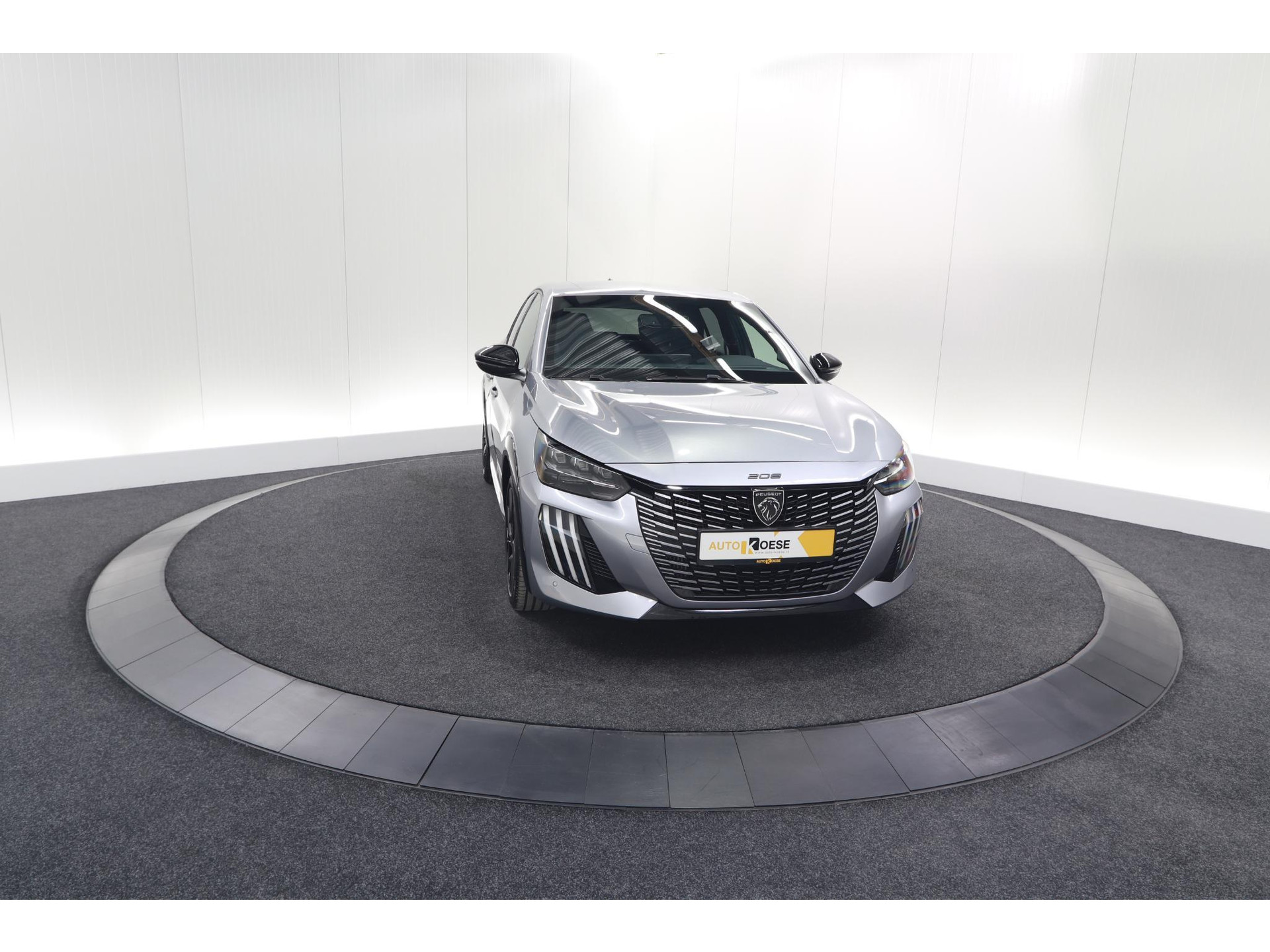 Peugeot 208 PureTech 100 GT Dark Edition | Camera | Navigatie | Apple Carplay | Parkeersensoren